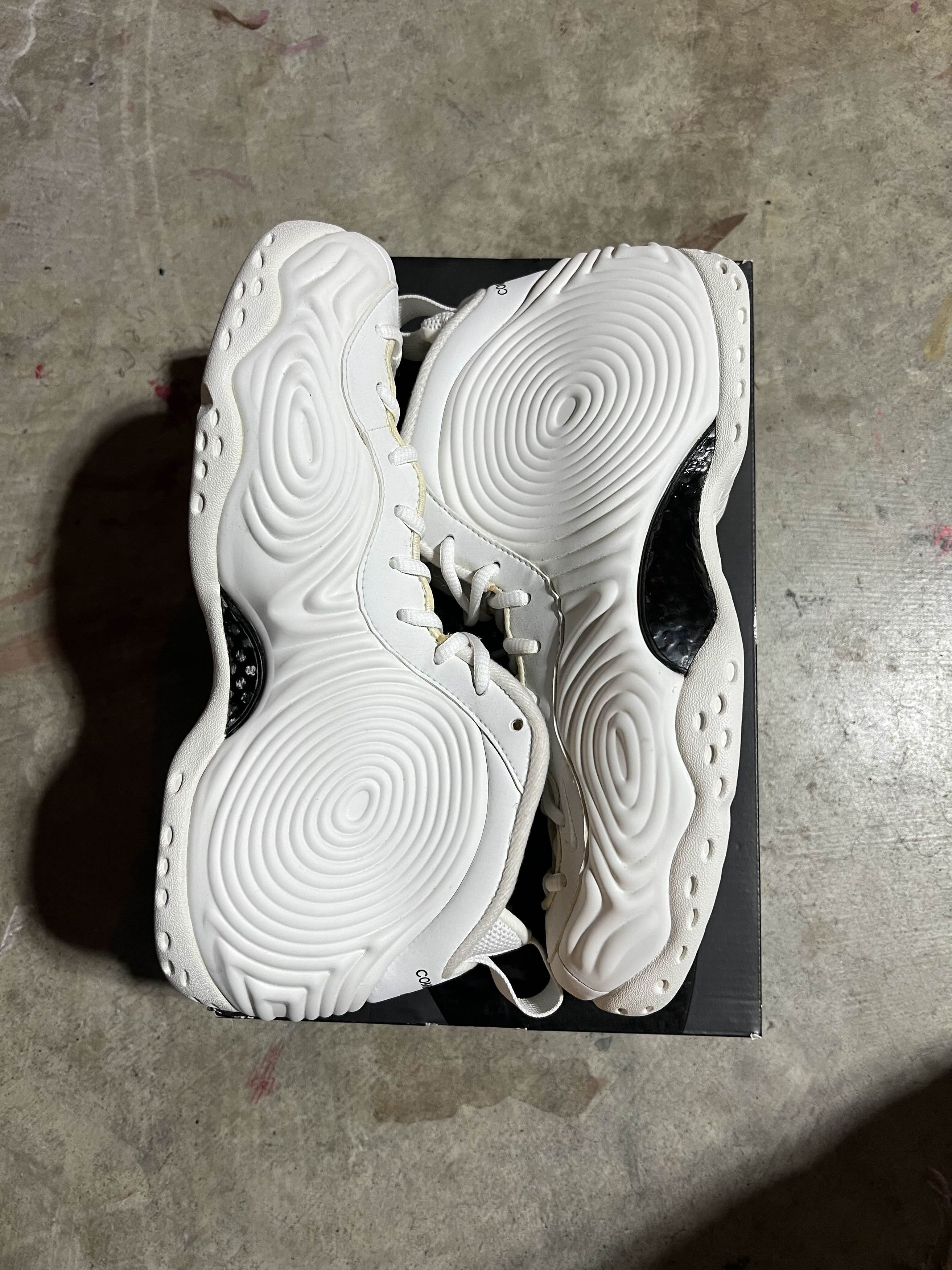 Comme des Garcons × Comme des Garcons Homme × Nike Nike Comme Des Garcons CDG White Foamposite Size US 9.5 / EU 42-43 - 2 Thumbnail
