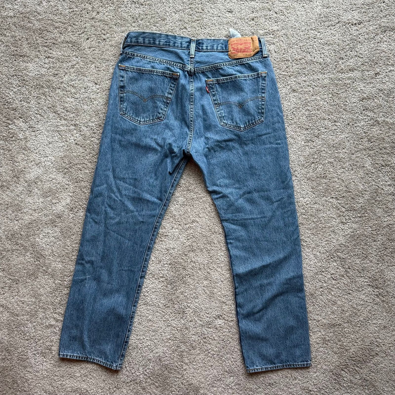 Levi's Vintage Levis 501 Blue Denim Jeans Mens 36x32 Casual Fit Size US 36 / EU 52 - 2 Thumbnail
