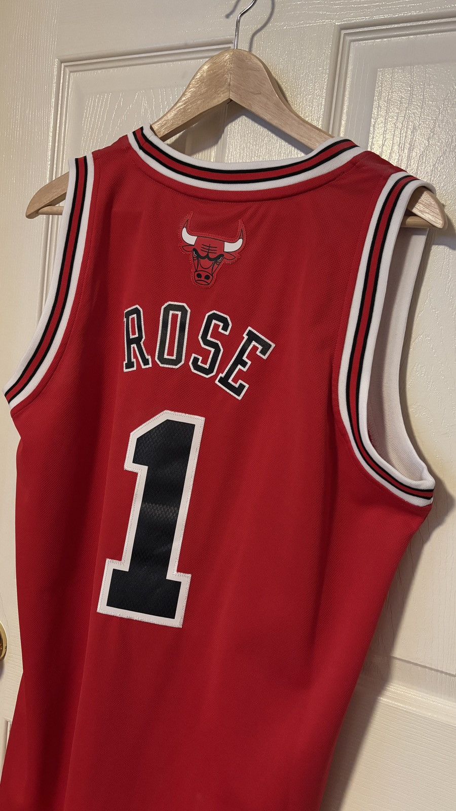 Adidas BRAND NEW ADIDAS DROSE CHICAGO BULLS JERSEY SZ S Size US S / EU 44-46 / 1 - 1 Thumbnail