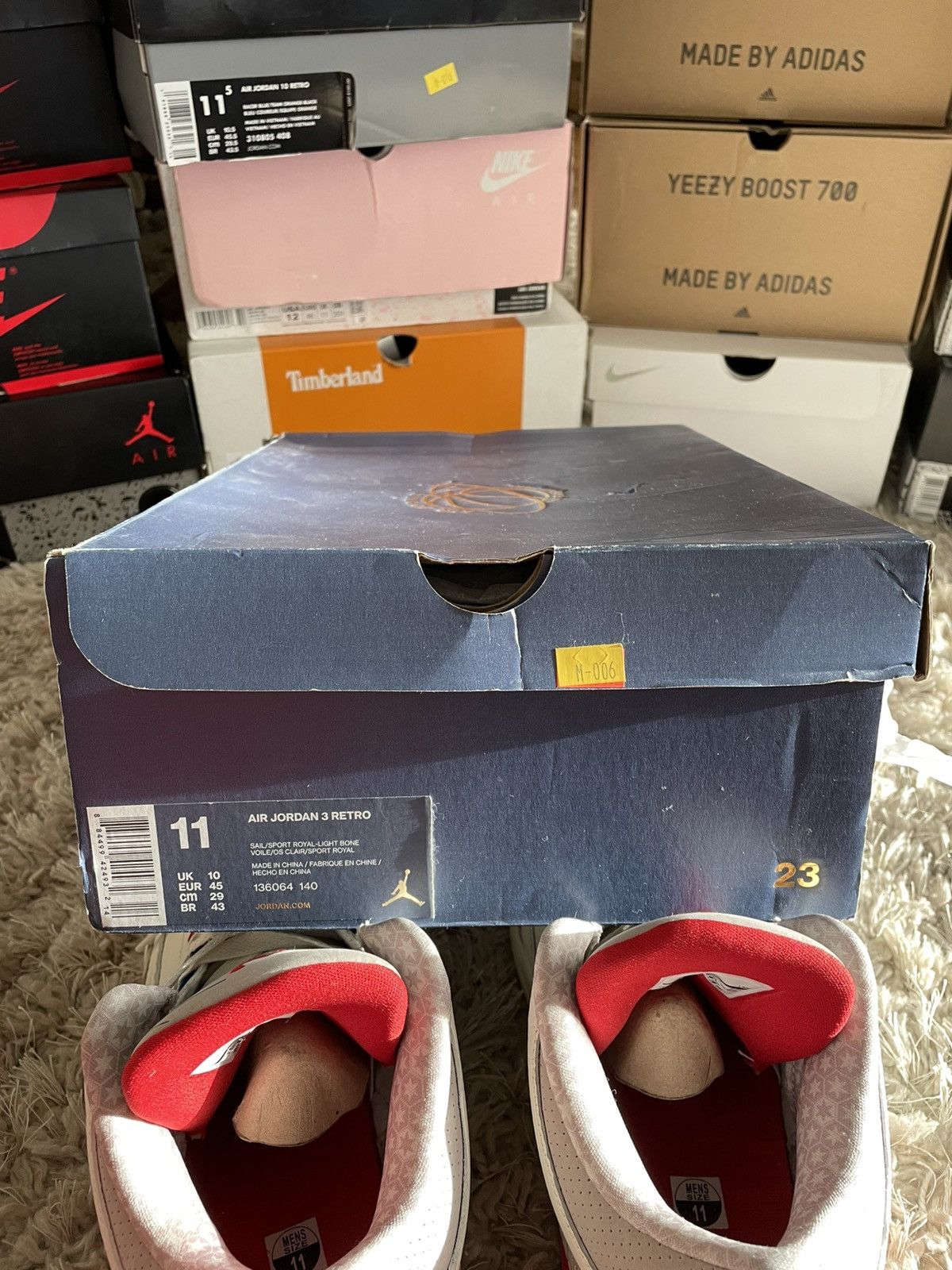 Jordan Brand Jordan 3 International Flight Size US 11 / EU 44 - 12 Thumbnail
