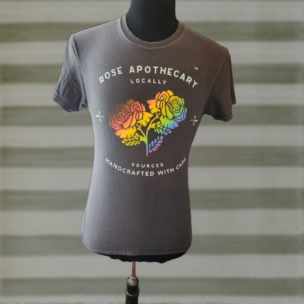 Vintage VINTAGE SCHITT'S CREEK Men’s Gray Short Sleeve Rose Apothecary Graphic T-Shirt XS Size US XS / EU 42 / 0 - 1 Thumbnail