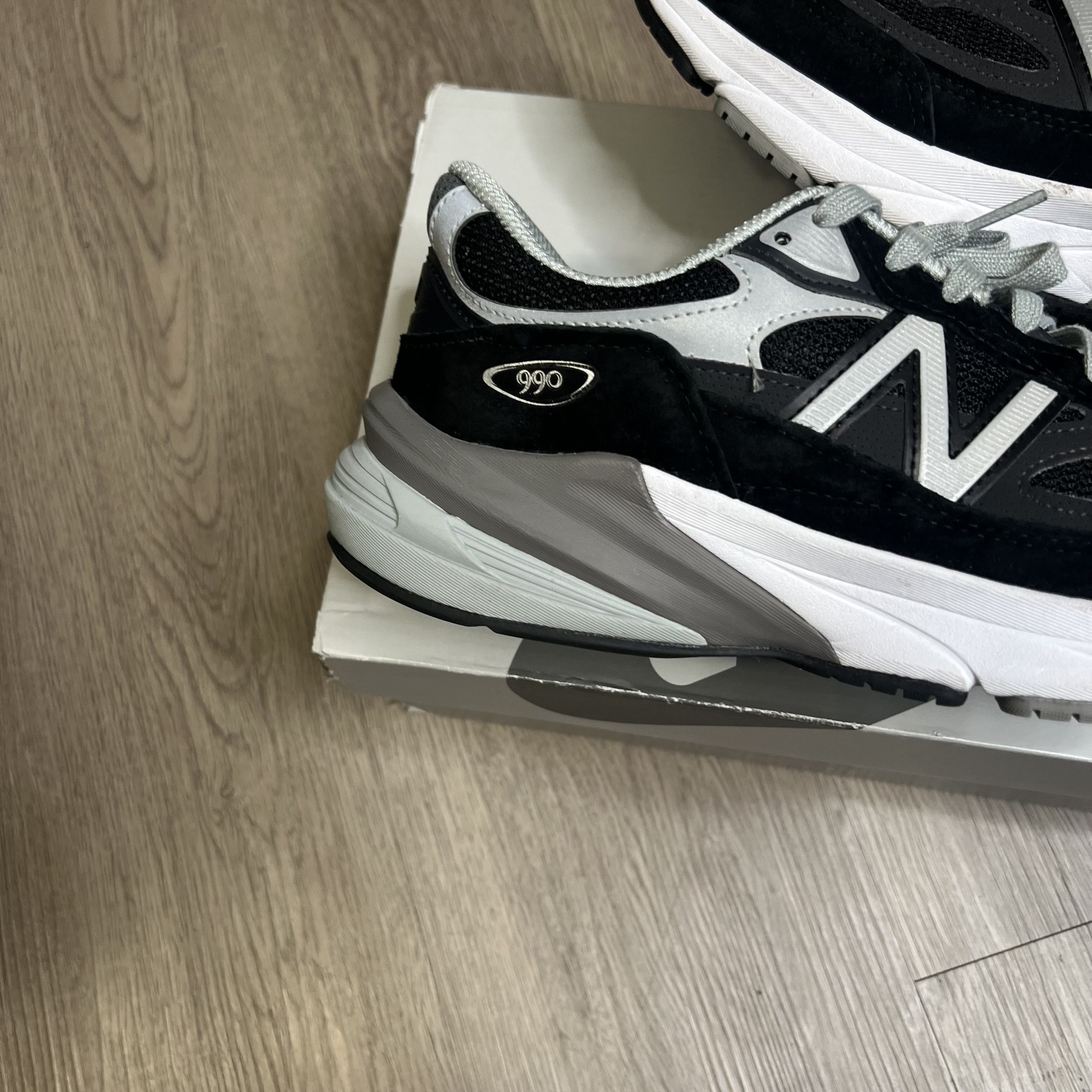 New Balance 990v6 MiUSA Black Grey White (Women's)