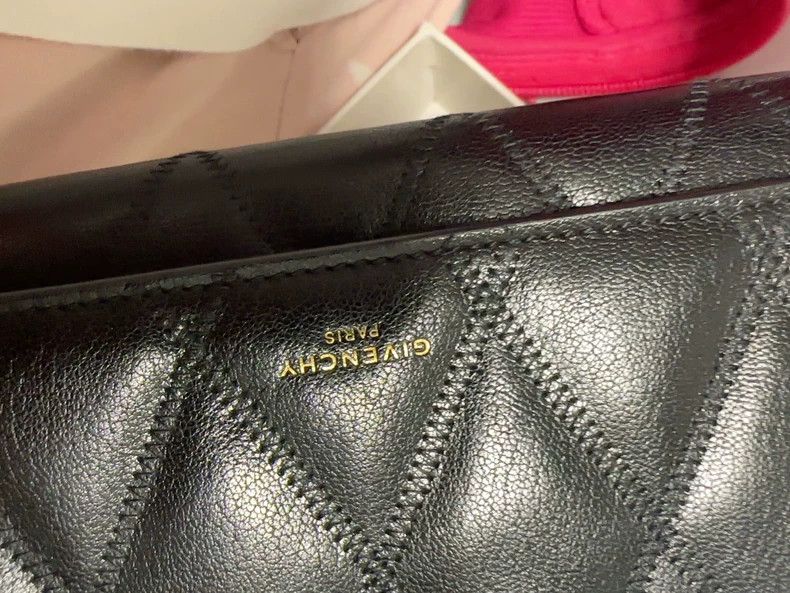 Other Givenchy Quilted Lamb Skin Small Bag Size ONE SIZE - 7 Thumbnail