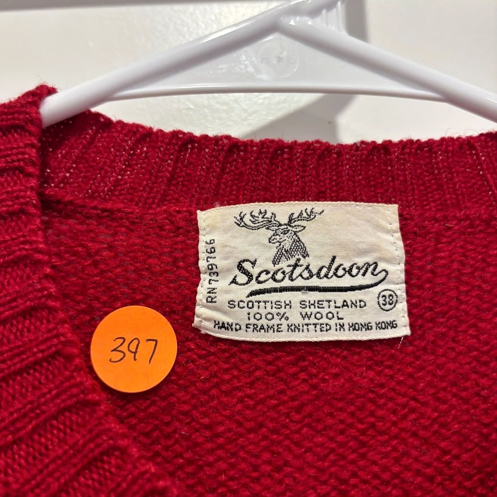 Vintage VINTAGE Scotsdoon Cardigan Red Scottish Shetland Wool Gold Crest Buttons Size 38 Size M / US 6-8 / IT 42-44 - 2 Thumbnail