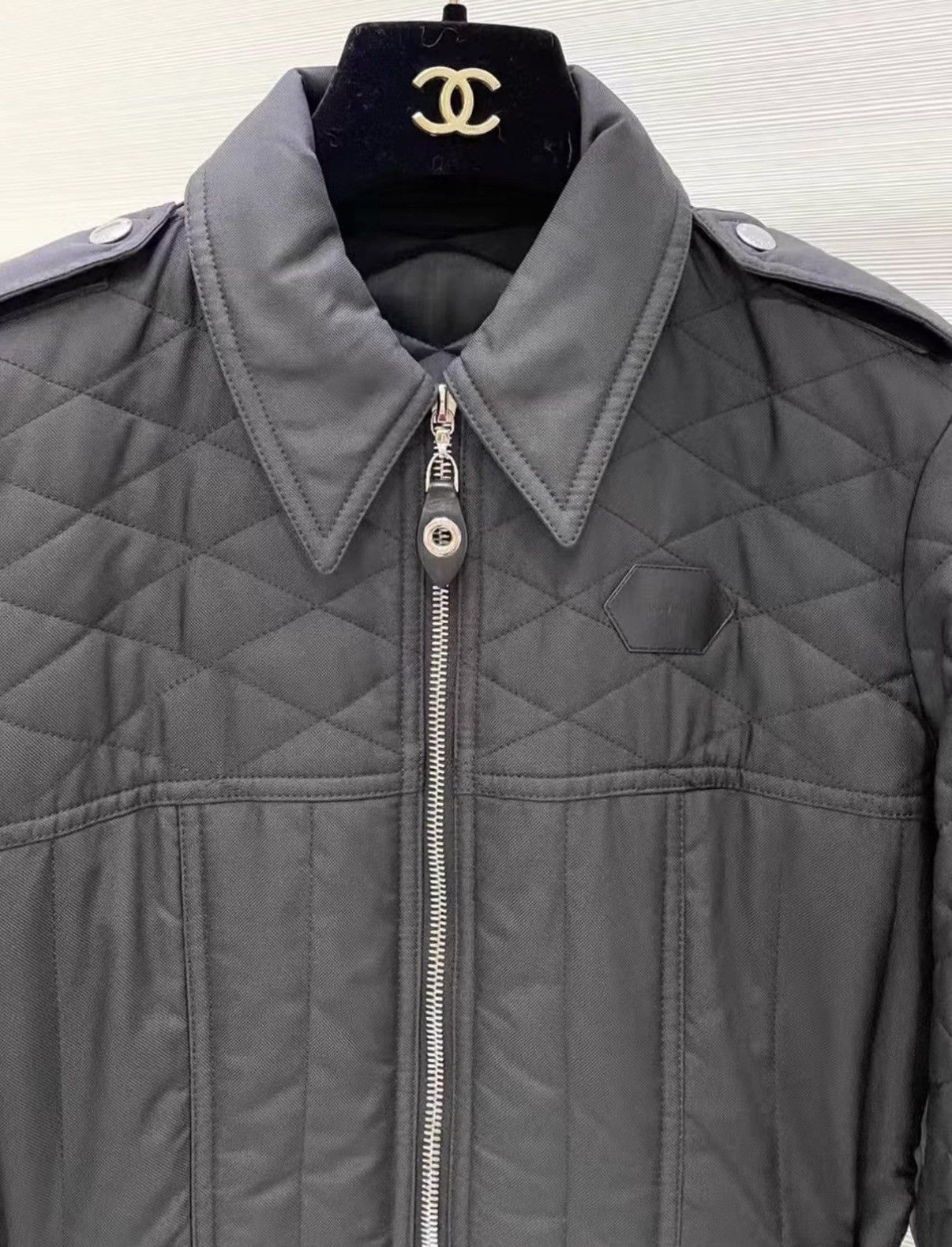 Louis Vuitton Louis Vuitton Stylish Black Midi Cotton Coat J33 Size XXS / US 00 / IT 34 - 3 Thumbnail
