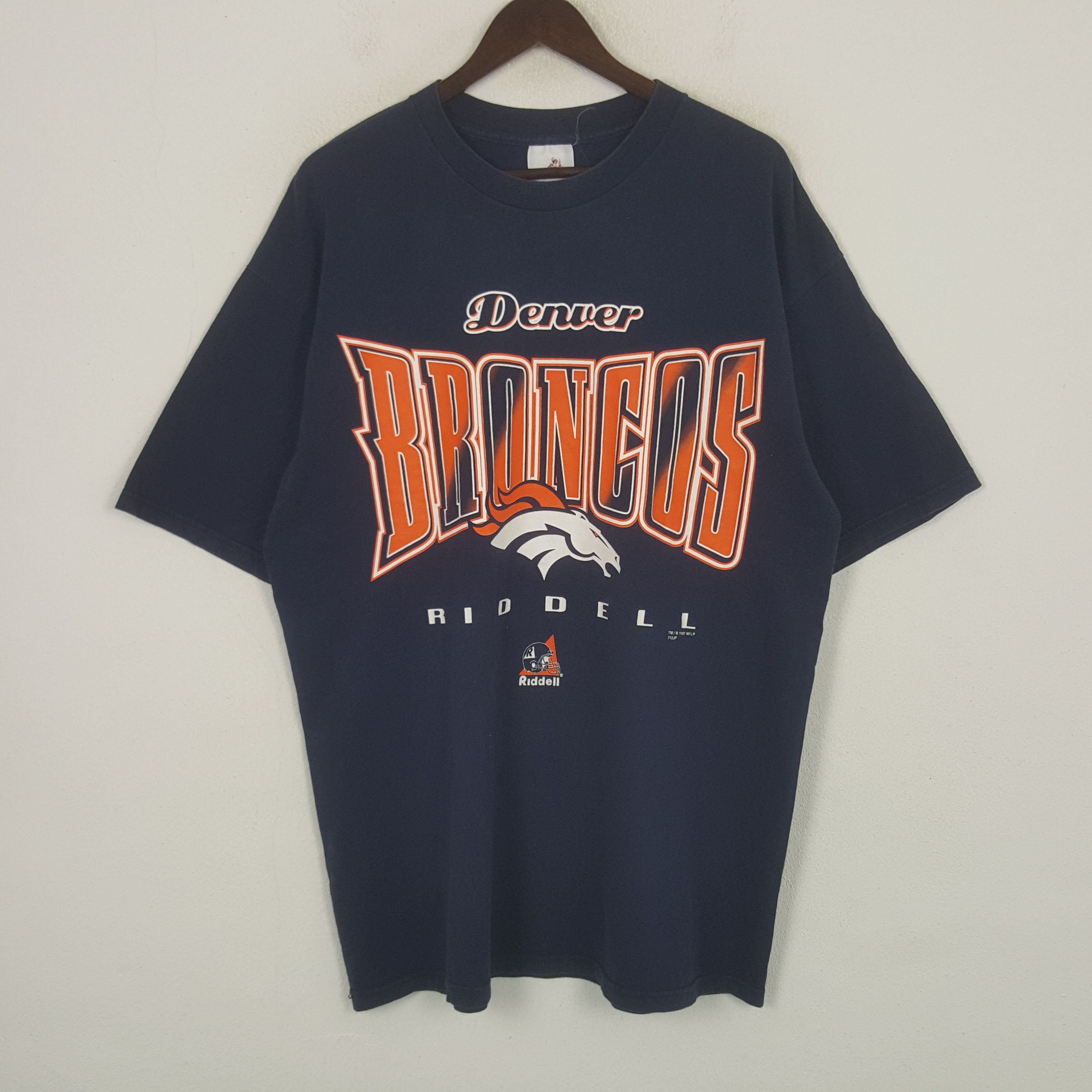 NFL Vintage Detroit Denver Broncos NFL Tshirt Size US XL / EU 56 / 4 - 1 Thumbnail