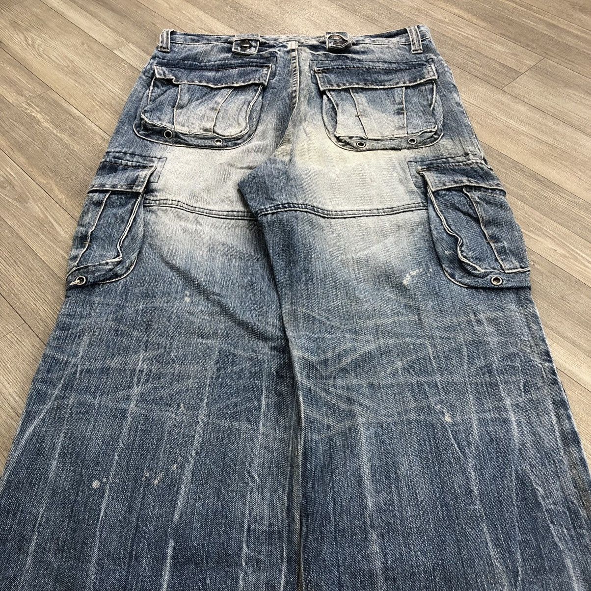PPFM 2000s PPFM Distressed Lgb Bondage Multipocket Cargo Jeans Size US 31 - 19 Thumbnail