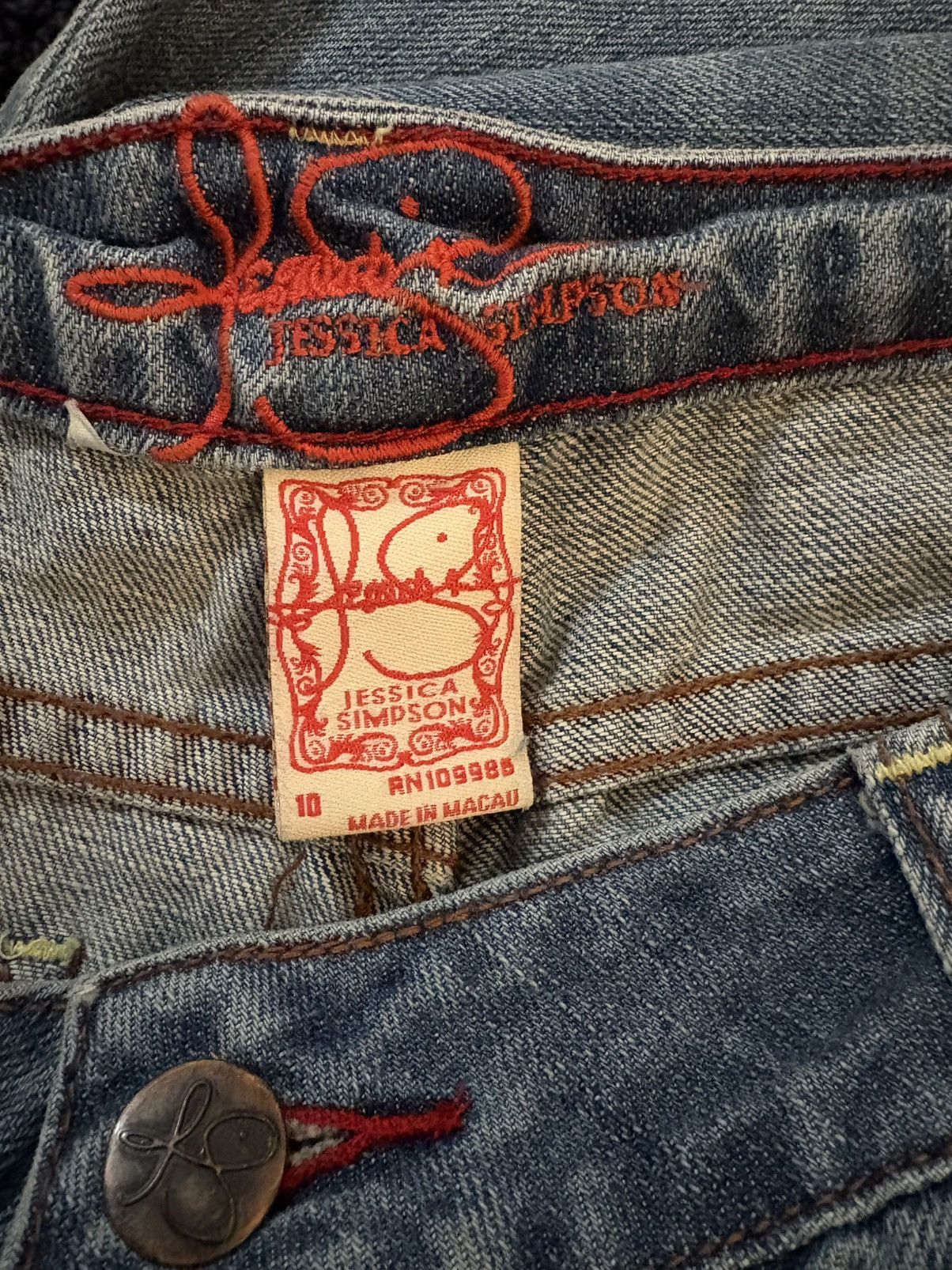 Jessica Simpson Jessica Simpson size 10 distressed denim jeans Size 32" / US 10 / IT 46 - 10 Thumbnail