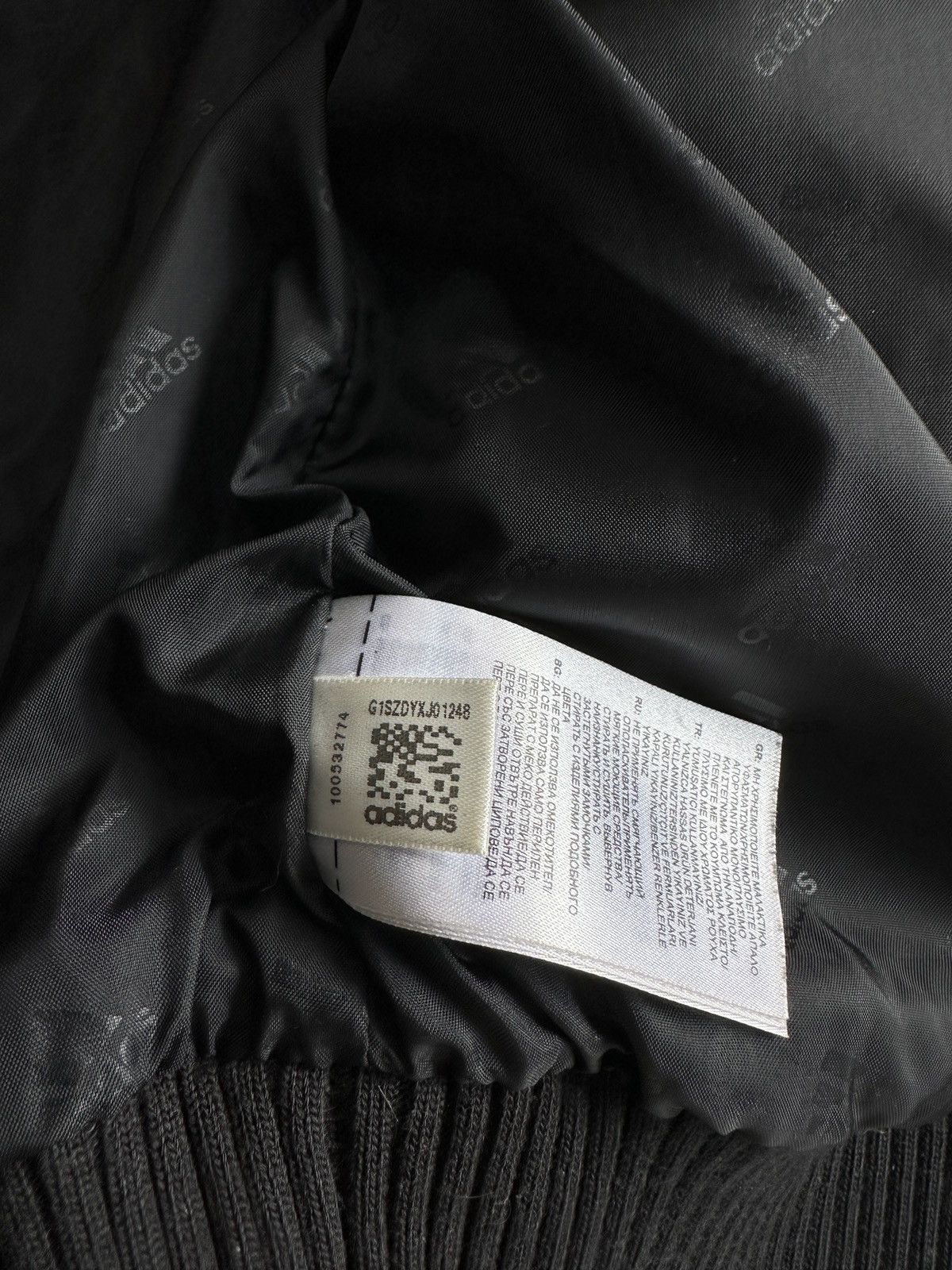Adidas Vintage ADIDAS Y2K Puffer Bomber Jacket Black 3 Stripes Size M / US 6-8 / IT 42-44 - 16 Thumbnail