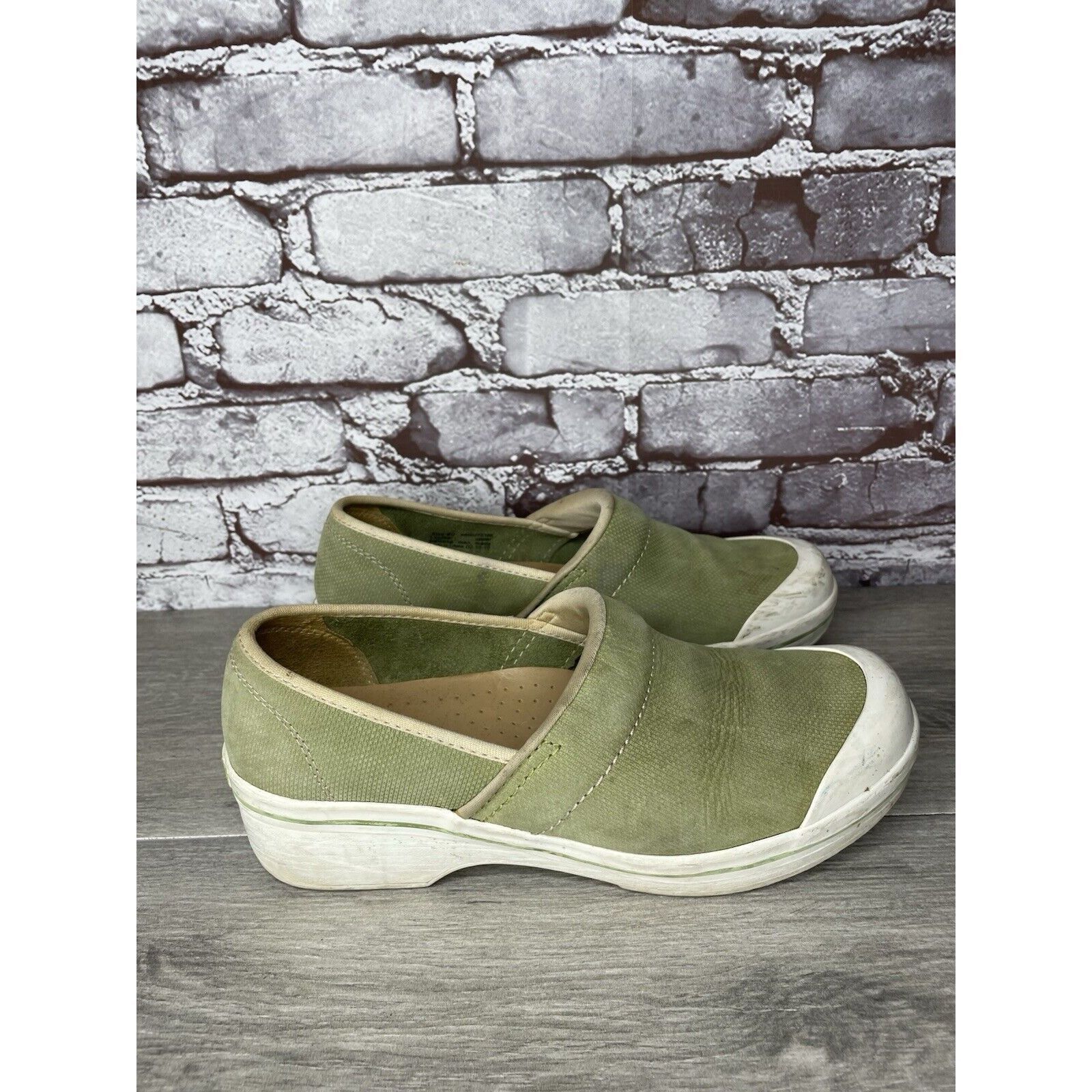 Other Dansko Green White Canvas Slip Resistant Clogs Work Shoes Wo Size US 9.5 / IT 39.5 - 16 Thumbnail