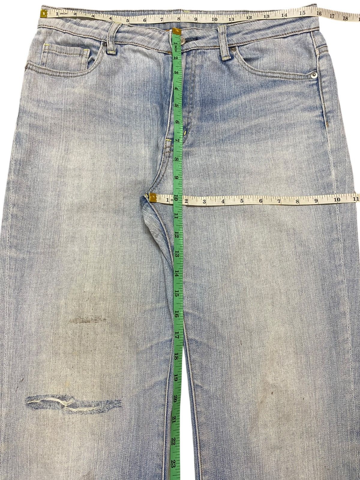Japanese Brand Vintage Japanese Brands Uniqlo Faded Distressed Flare Jeans Size US 32 / EU 48 - 11 Thumbnail