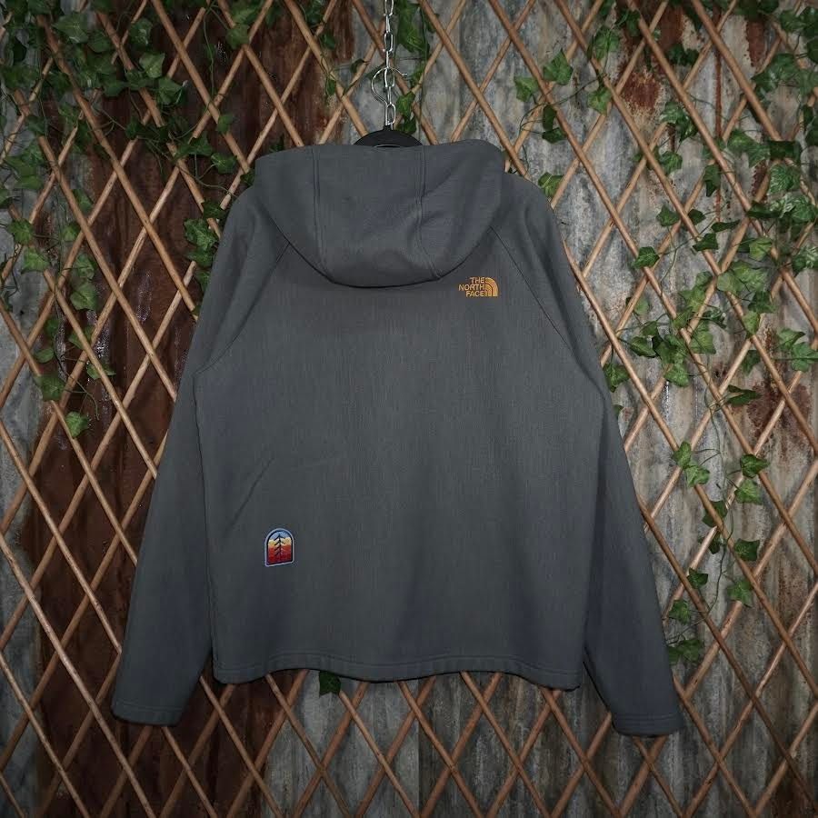 The North Face L- Vintage / Y2K The North Face embroidered active jacket Size US L / EU 52-54 / 3 - 3 Thumbnail