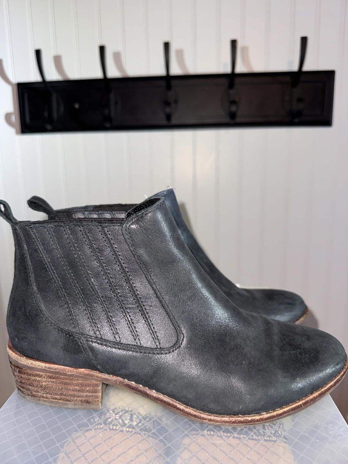 Other iani Bini GB Black Leather Chelsea Ankle Boots Side Zip. SZ7 Size US 7 / IT 37 - 2 Thumbnail