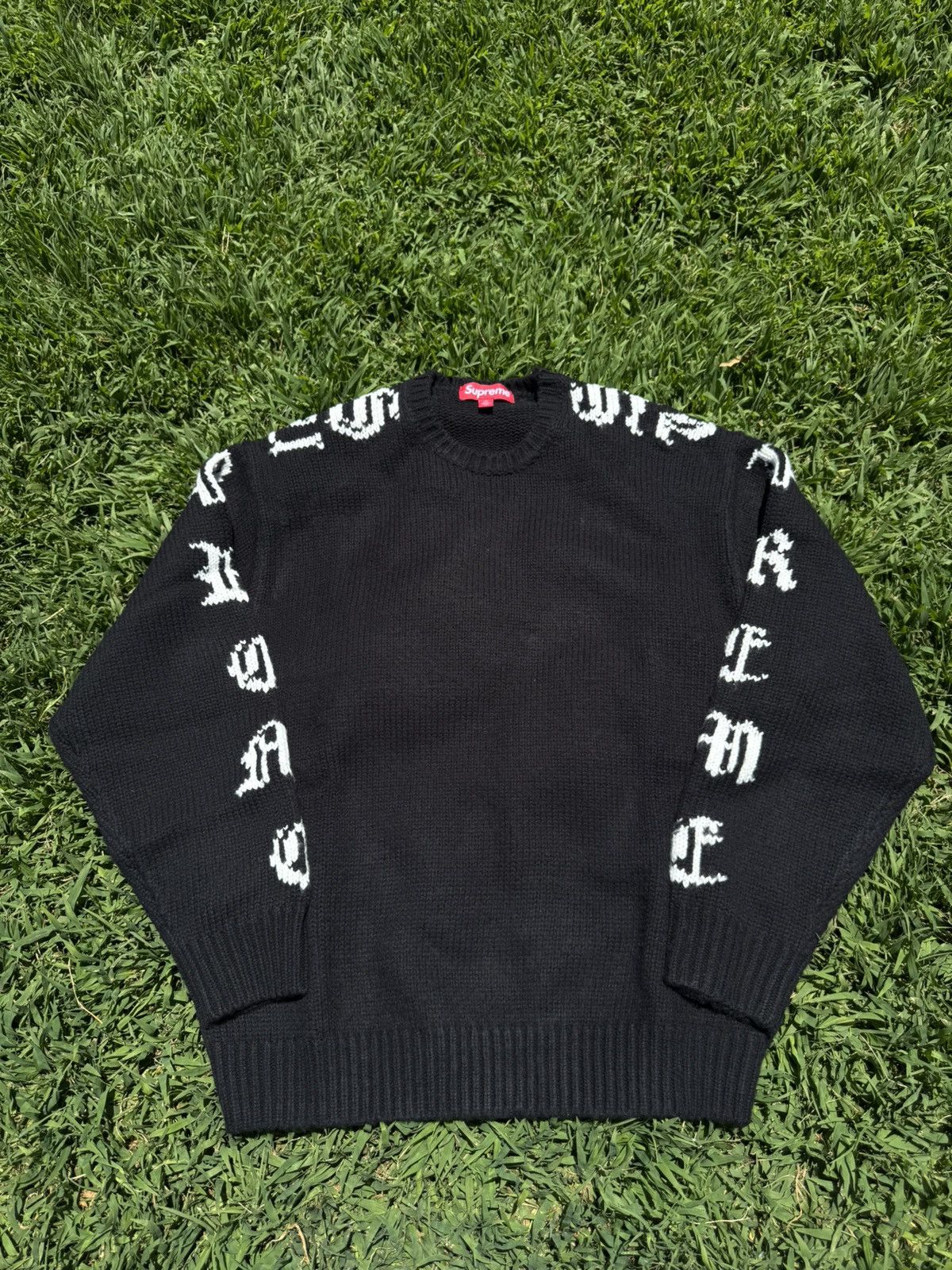 Supreme SUPREME OLD ENGLISH PRINTED SWEATER | Grailed
