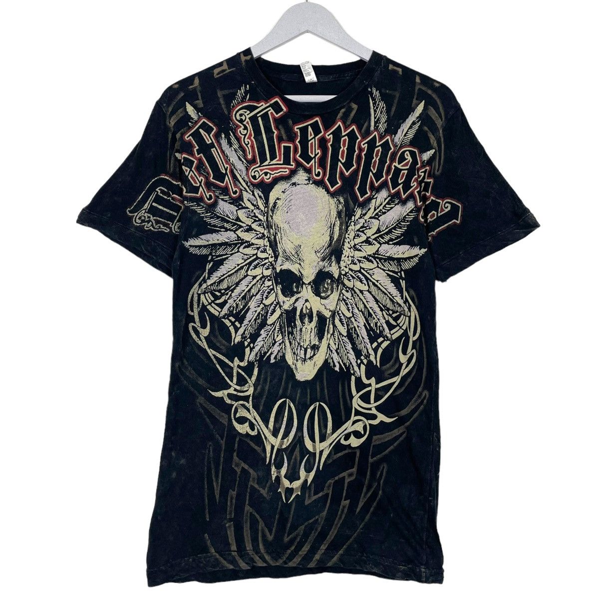 Band Tees 💥DEF LEPPARD ROCK BAND OVERPRINT TSHIRT Size US L / EU 52-54 / 3 - 1 Thumbnail