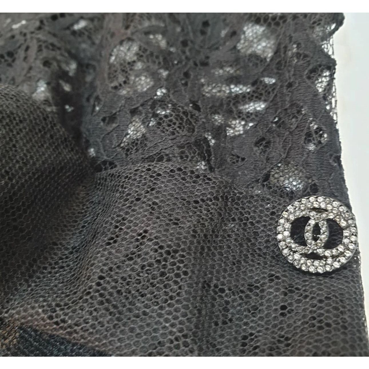 Chanel NWT Chanel Lace 2020 Mini Dress Sz.40 Size M / US 6-8 / IT 42-44 - 3 Thumbnail