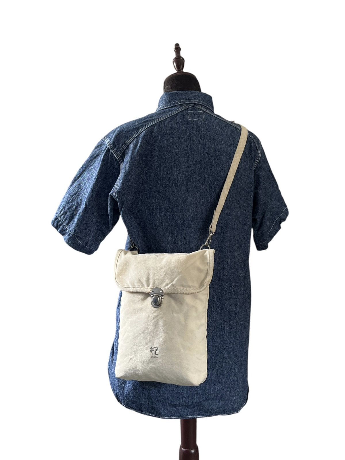 Handmade × Ichizawa Shinzaburo Hanpu × Japanese Brand Ichizawa Shinzaburo Hanpu 🇯🇵 Canvas Sling Bag Size ONE SIZE - 2 Thumbnail