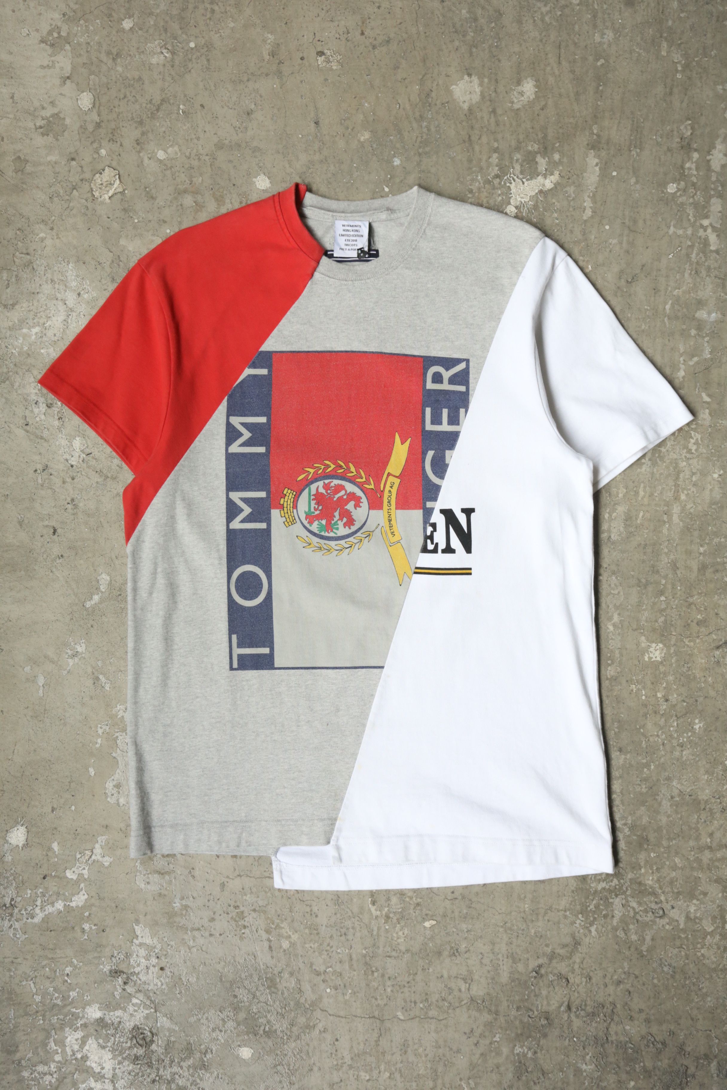 Tommy Hilfiger × Vetements Vetements - Tommy Hilfiger - S/S 18 - Logo Patchwork Tee Size US L / EU 52-54 / 3 - 1 Thumbnail