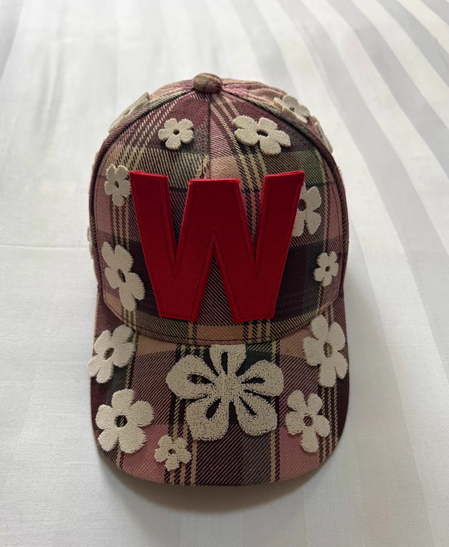 Walter Van Beirendonck WVB 24fw pink flocked floral hat abstr back Size ONE SIZE - 1 Thumbnail