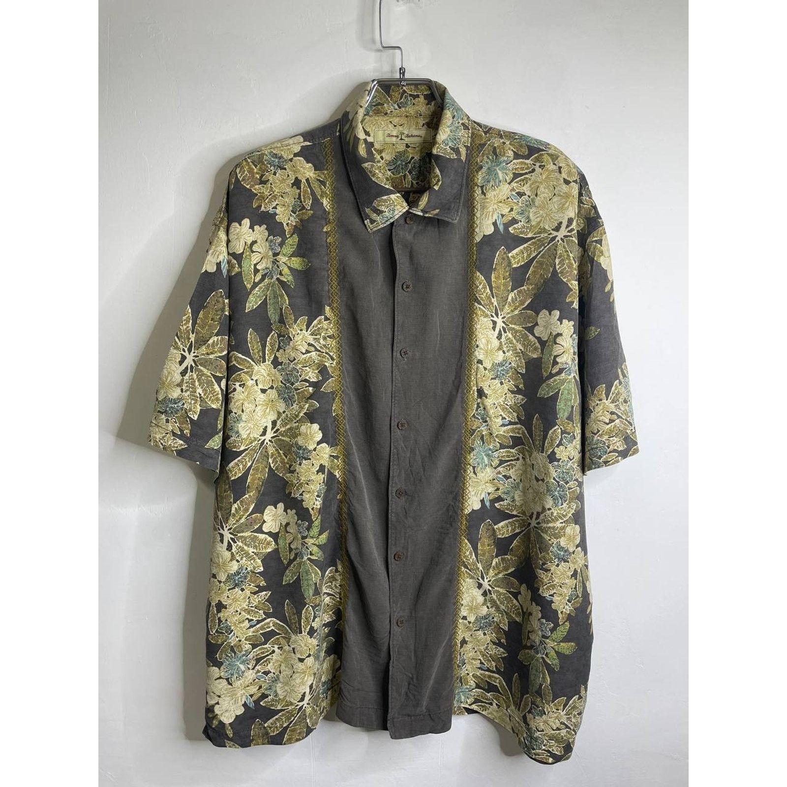 Tommy Bahama Vintage Tommy Bahama Floral Silk Shirt XXL Hawaii Aloha Size US XXL / EU 58 / 5 - 1 Thumbnail
