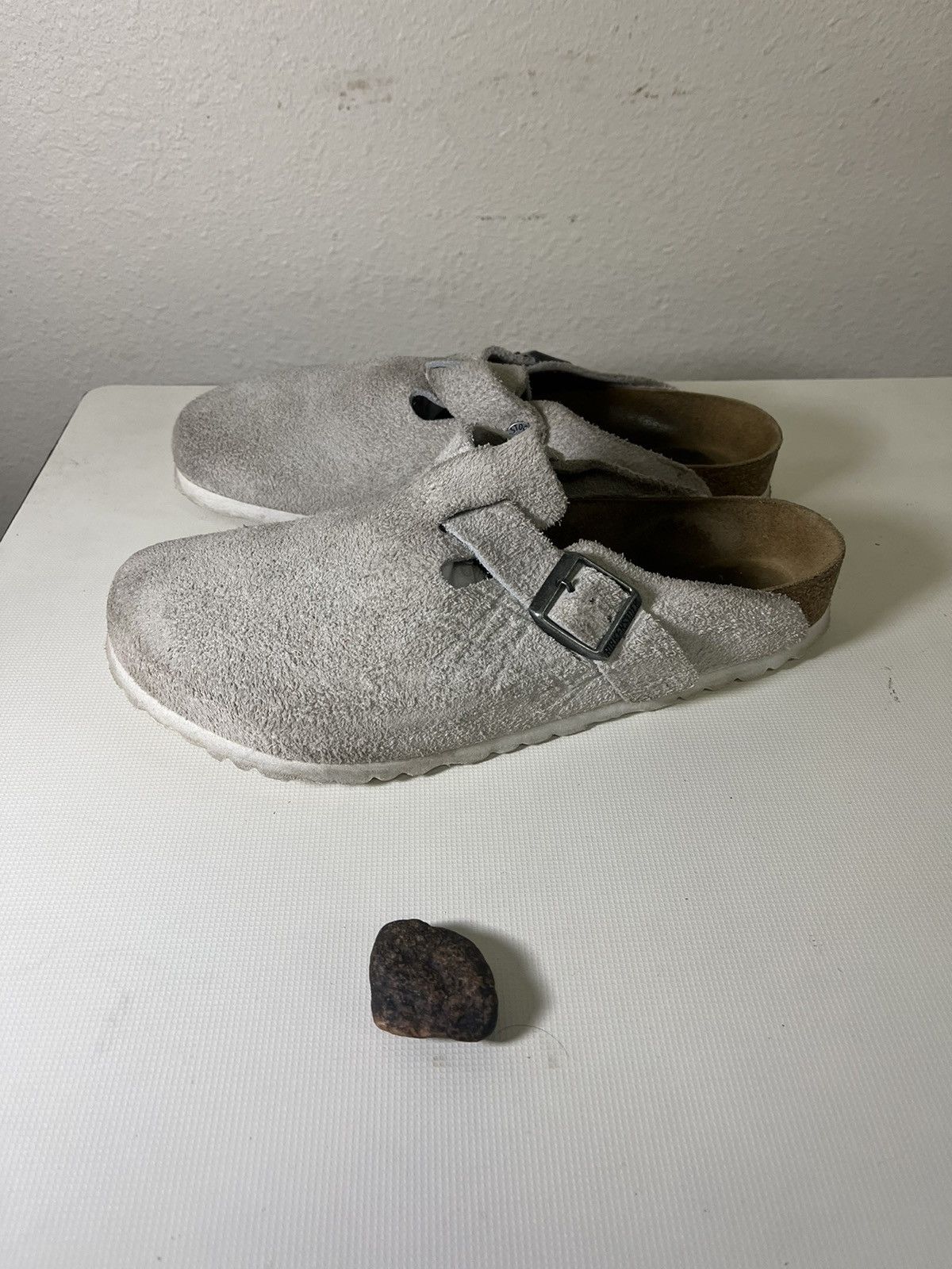 Birkenstock × Stussy Stüssy x Birkenstock Boston “Bone” Suede Mens Size 41 Size US 8 / EU 41 - 3 Thumbnail