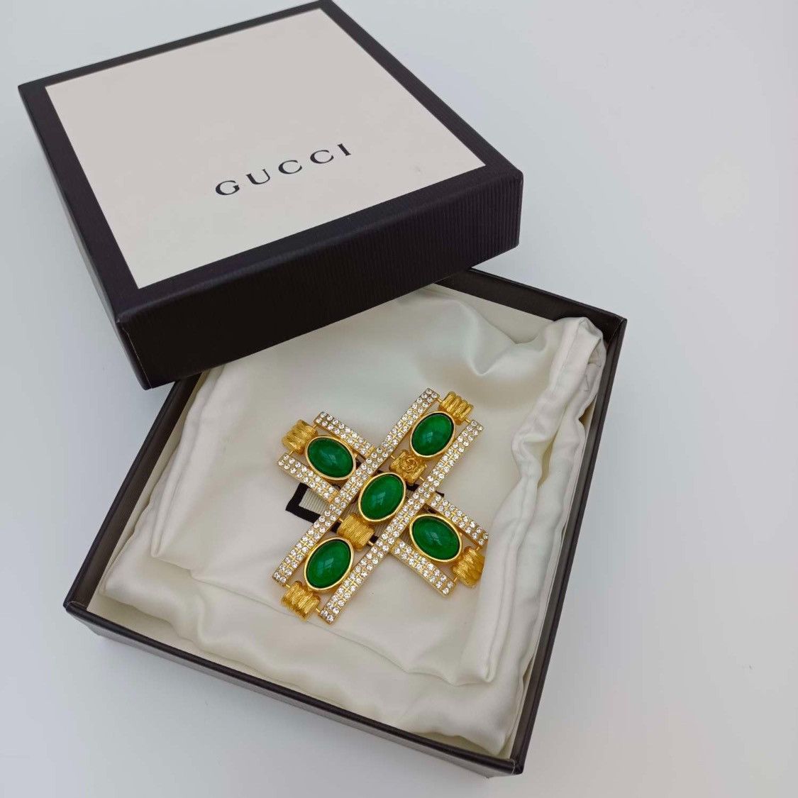 Gucci RARE Gold & Green Cabochon Stone Cross Brooch Size ONE SIZE - 3 Thumbnail