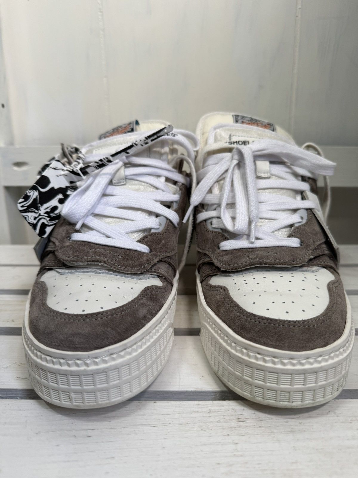 Off-White Off-White Off-Court 3.0 Floating Arrow White Grey tried on Size US 9 / IT 39 - 4 Thumbnail