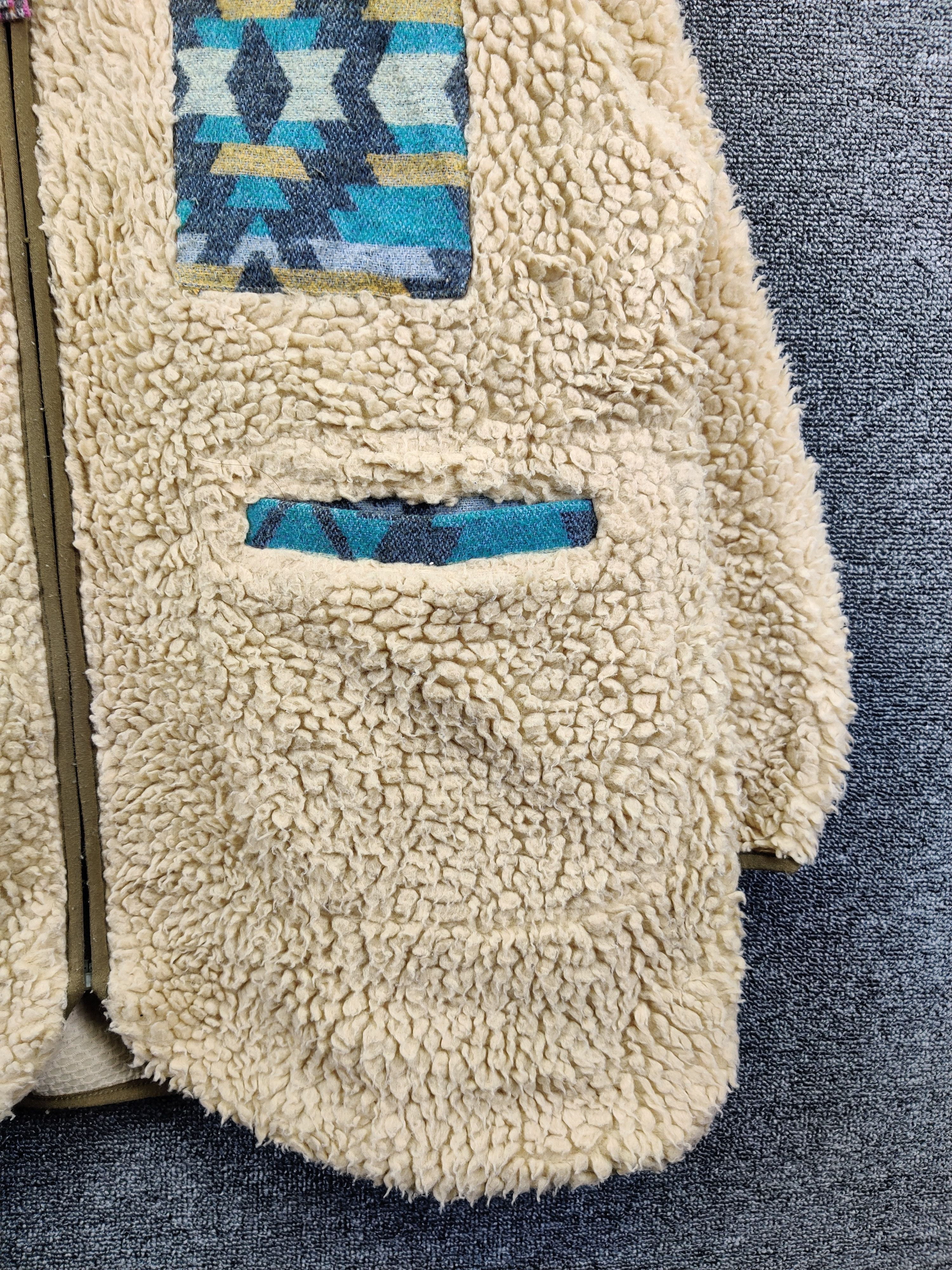 Japanese Brand Vintage 90's Titicaca Fleece Sherpa Navajo Jacket Size US L / EU 52-54 / 3 - 3 Thumbnail