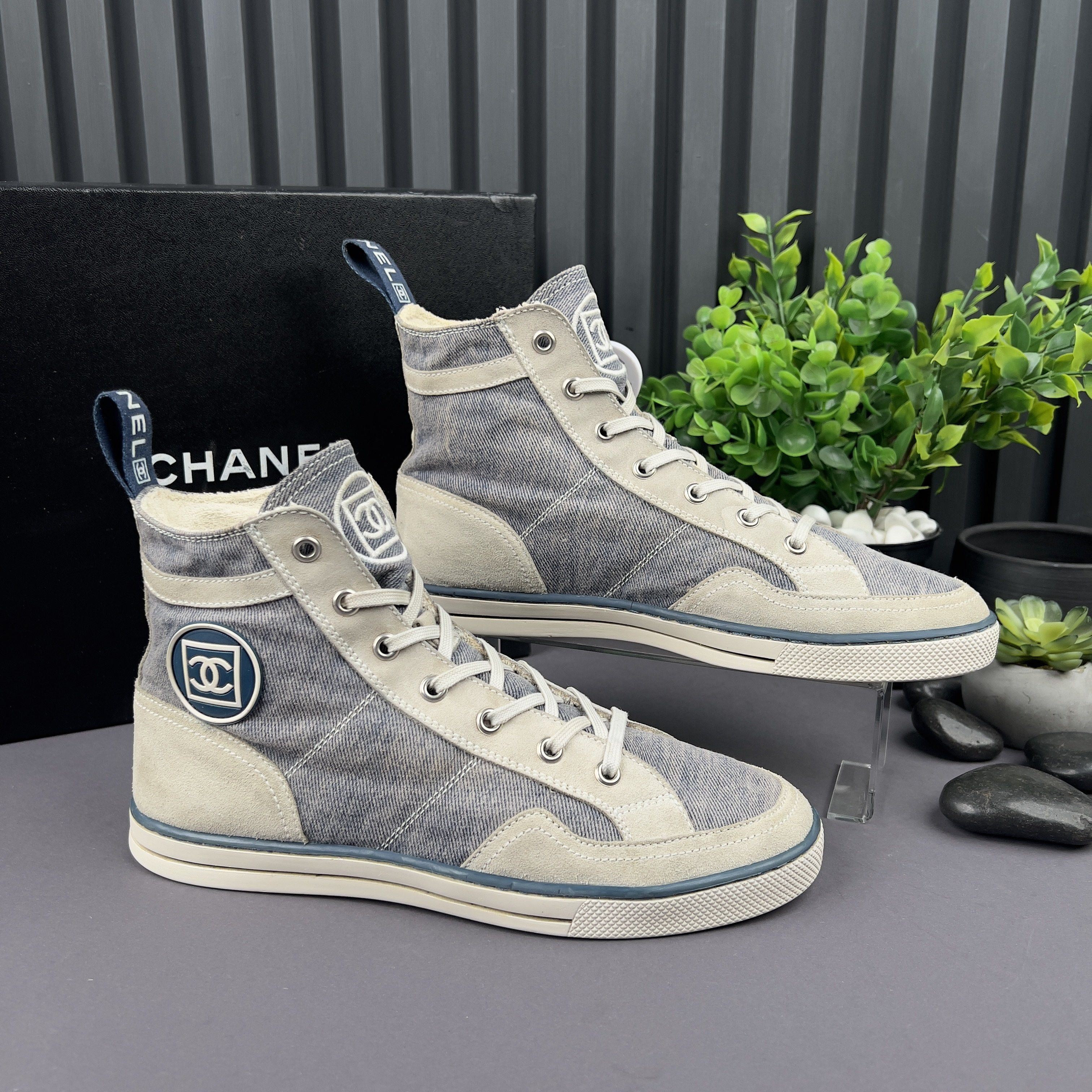 Chanel High Top Sneakers Suede Denim Size US 9.5 / IT 39.5 - 5 Thumbnail
