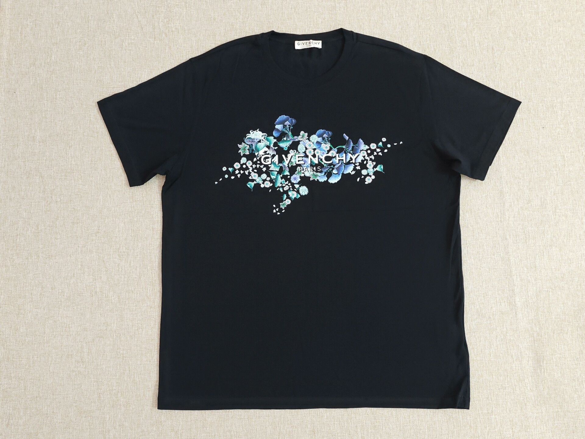 Givenchy Givenchy Men's Flower Letter Print T-Shirt Size US L / EU 52-54 / 3 - 1 Thumbnail