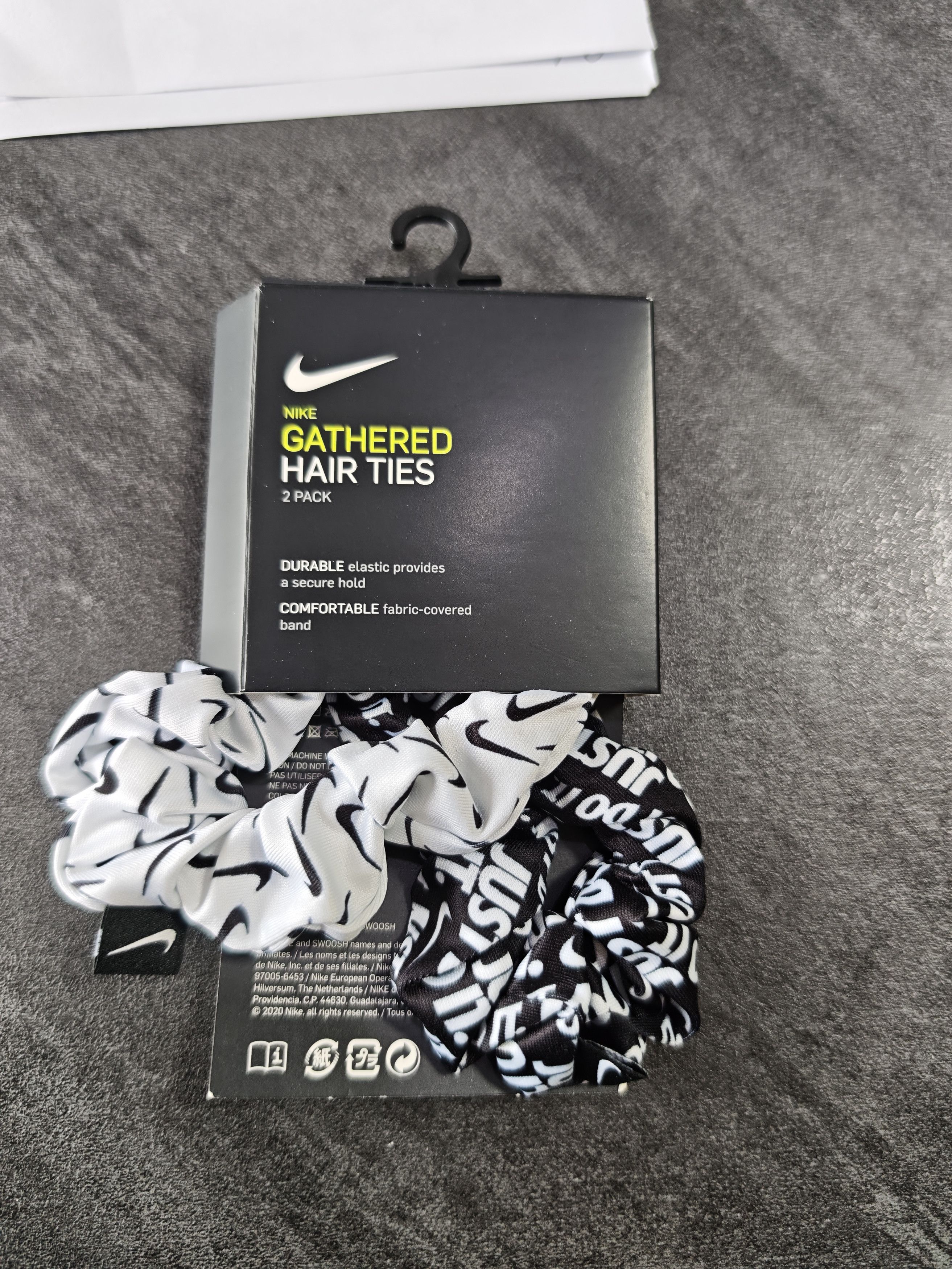 Nike Nike Hair Tie White/Black Size ONE SIZE - 1 Thumbnail