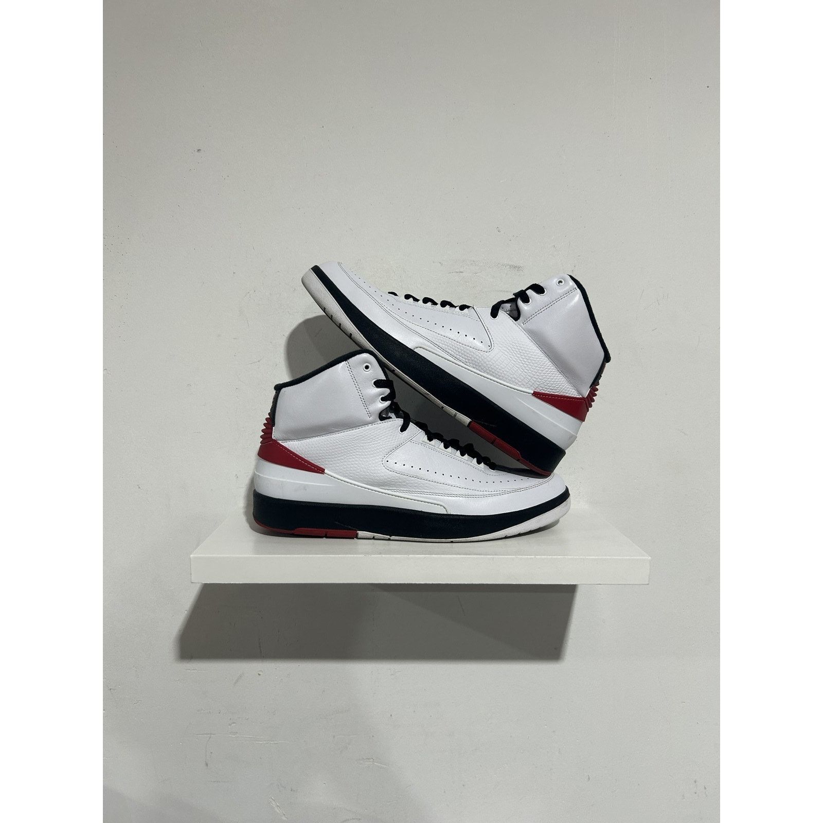 Jordan Brand JORDAN 2 RETRO (2022) SIZE 12.5 PREOWNED Size US 12.5 / EU 45-46 - 1 Thumbnail