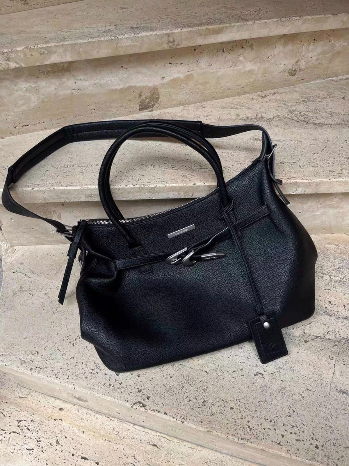 Leather Black Classic Leather Tote Bag, Structured Handbag Size ONE SIZE - 4 Thumbnail
