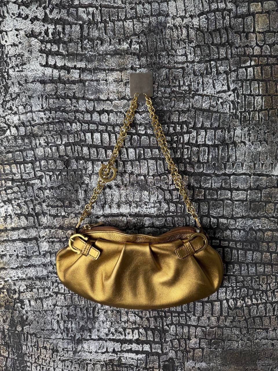 Salvatore Ferragamo Salvatore Ferragamo Gold Chain Shoulder Bag Size ONE SIZE - 2 Thumbnail