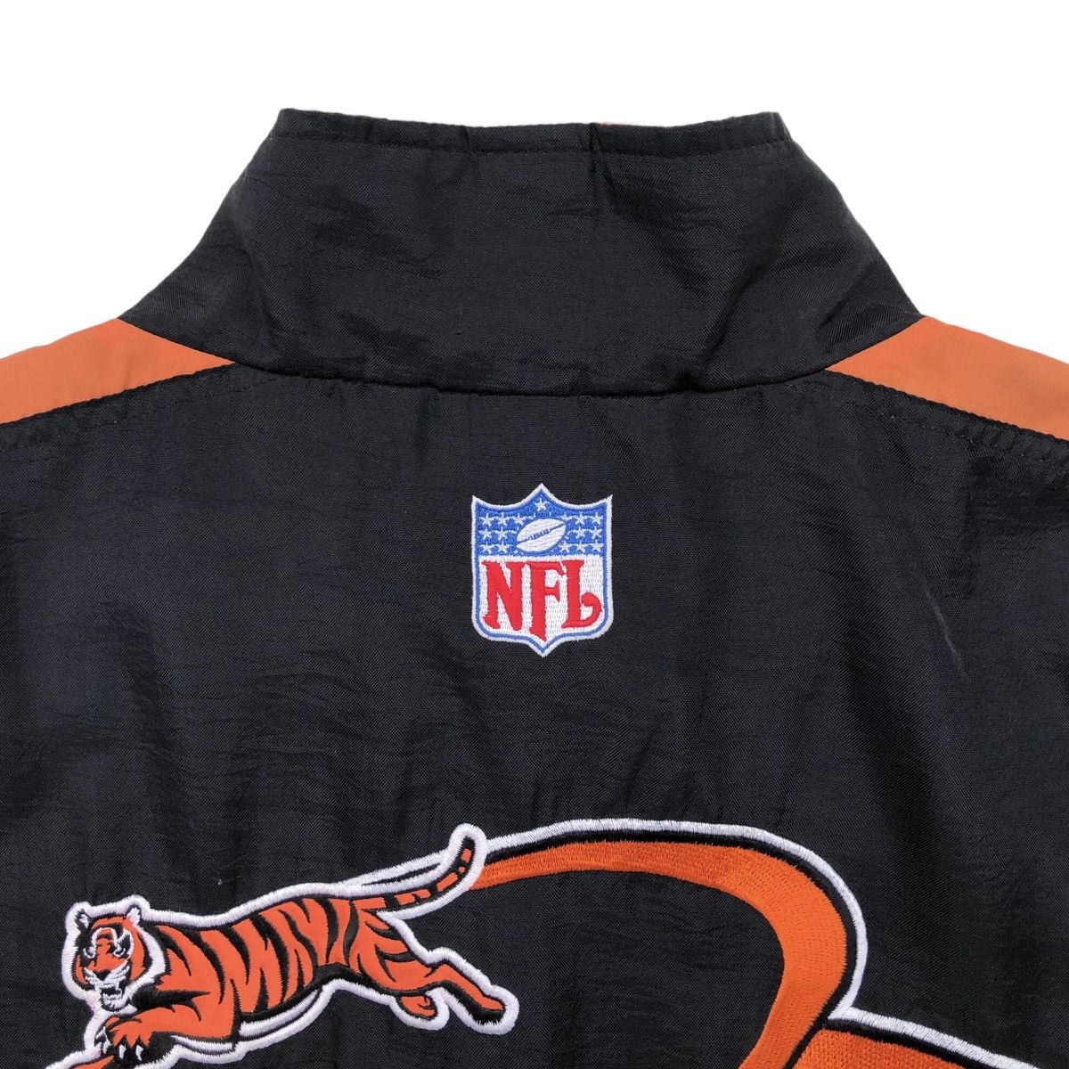 NFL VTG Logo Athletic Pro Line Cincinatti Bengals NFL Jacket Size US XL / EU 56 / 4 - 6 Thumbnail