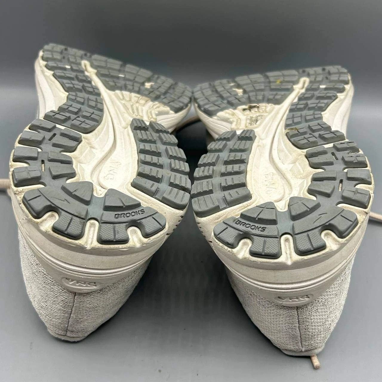 Brooks Brooks Anthem 2 Womens Running Shoes 1202931B133 Size 6 B Size US 6 / IT 36 - 11 Thumbnail