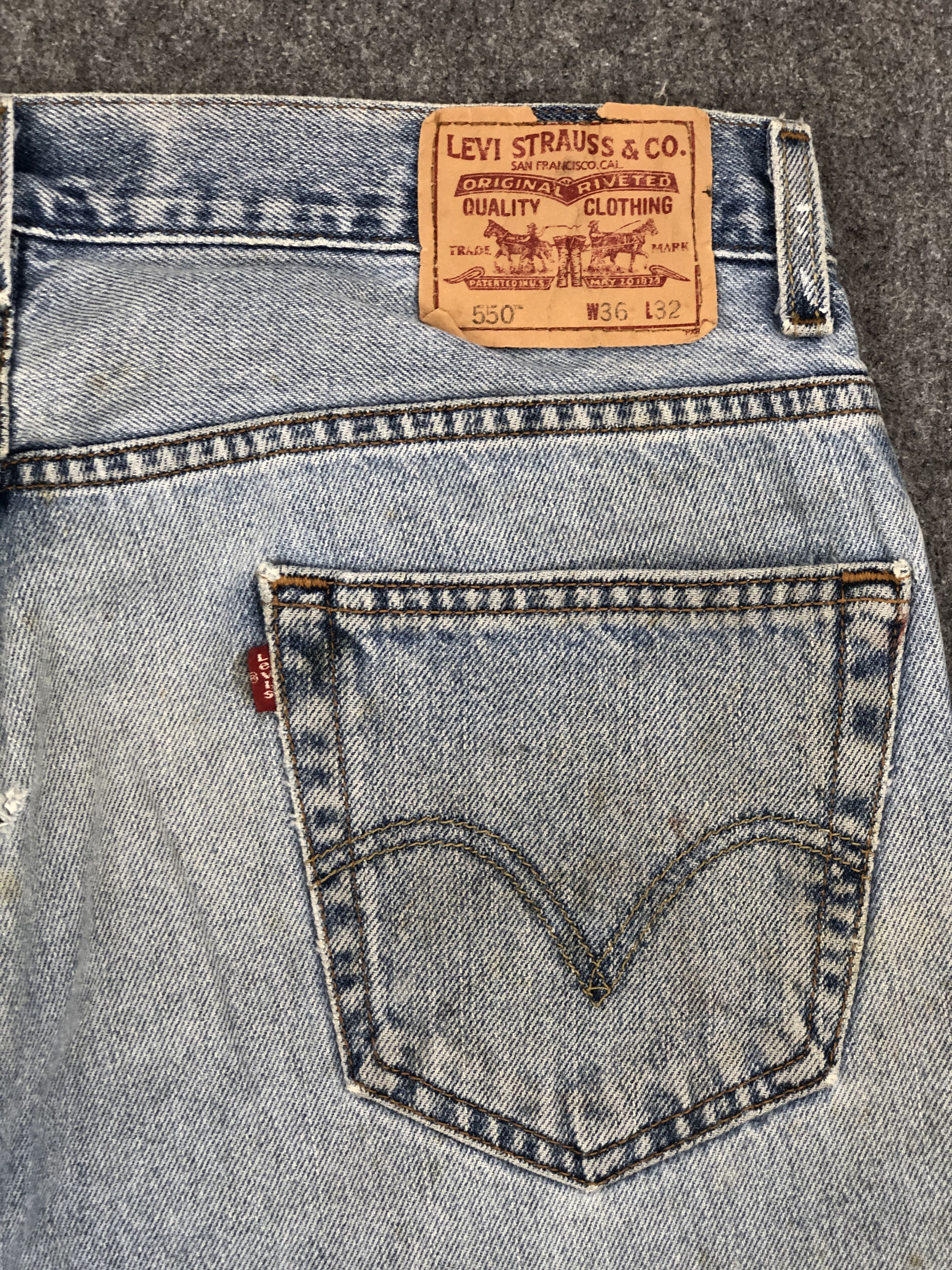 Levi's × Vintage Dirty Faded Blue Vintage Levis 550 Jeans Size US 35 - 14 Thumbnail
