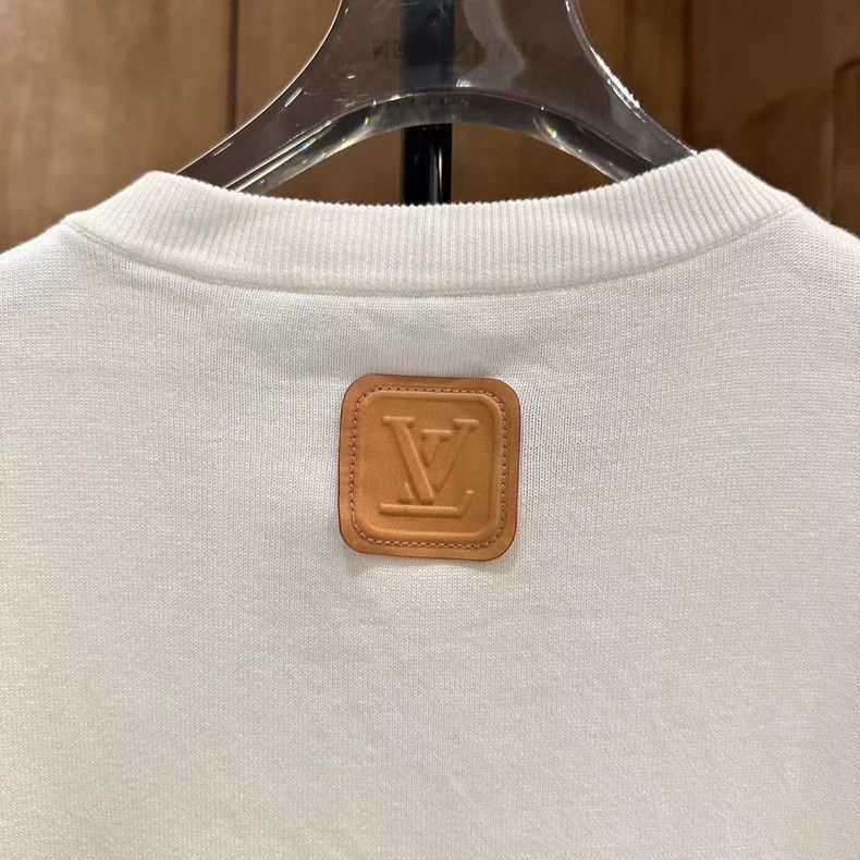 Louis Vuitton Louis Vuitton 25 New Leather Letter Knit White Short Sleev Size US L / EU 52-54 / 3 - 4 Thumbnail