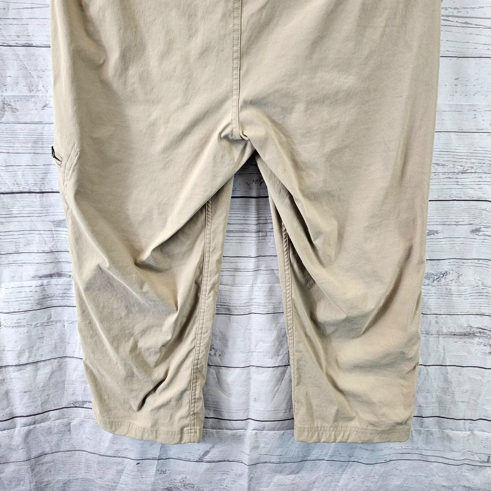 Eddie Bauer Eddie Bauer Womens Cropped Pants Sz 12 Tan Mid Rise Nylon Blend Cargo Pockets Size 34" / US 12 / IT 48 - 5 Thumbnail
