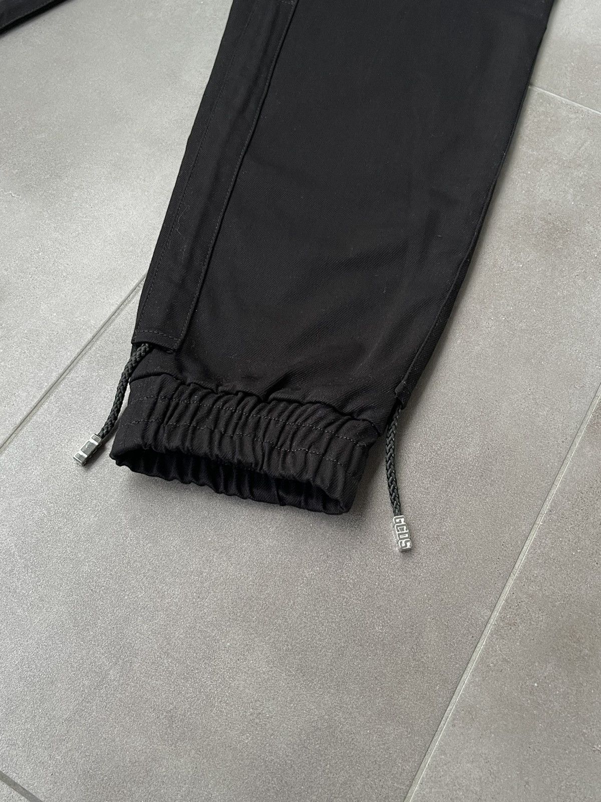 GCDS !DS! AW22 GCDS Logo Patch Cargo Black Pants Size US 32 / EU 48 - 9 Thumbnail