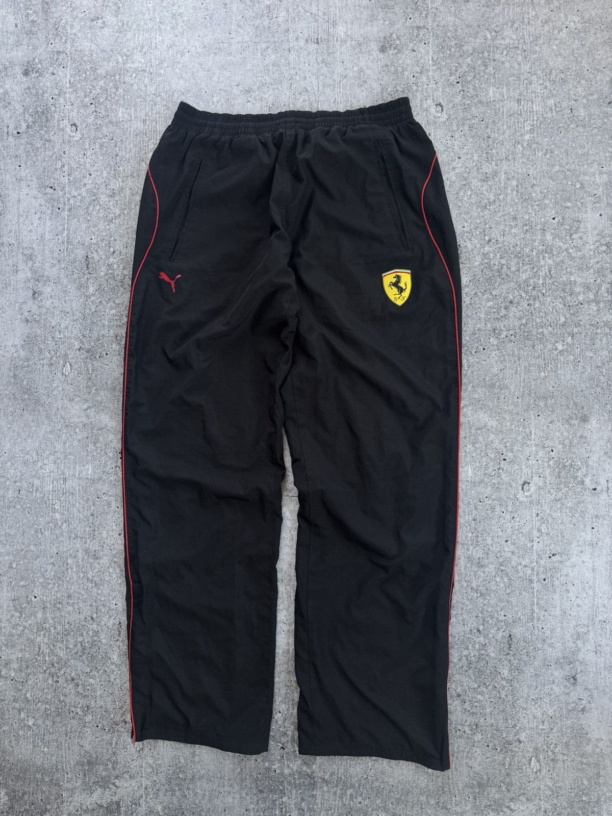 Ferrari × Puma Puma Ferrari Streetwear Trackpants Vintage Joggers Black M Size US 34 / EU 50 - 2 Thumbnail