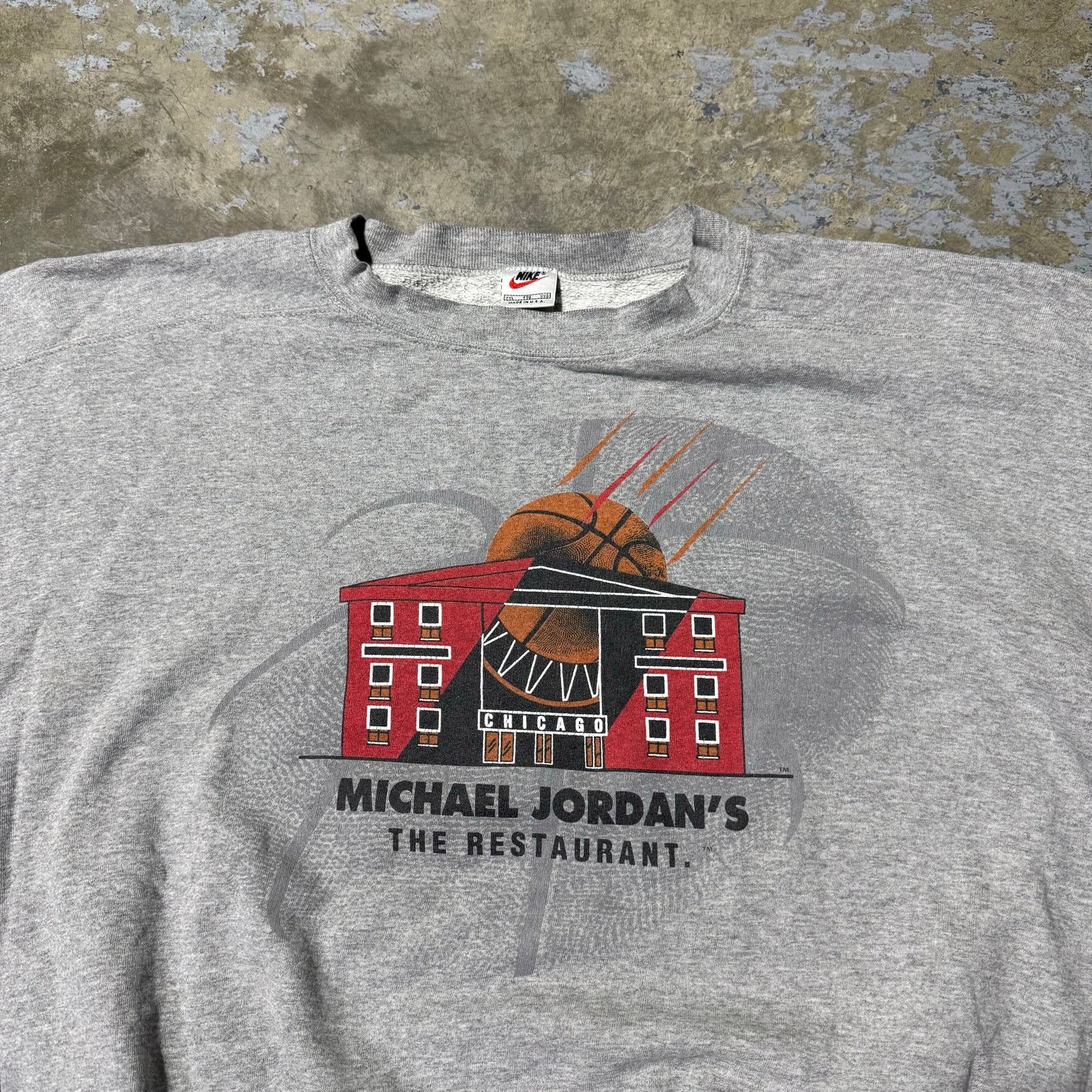 Nike vtg 90’s Nike Michael Jordan’s The Restaurant Crewneck XXL Size US XXL / EU 58 / 5 - 2 Thumbnail
