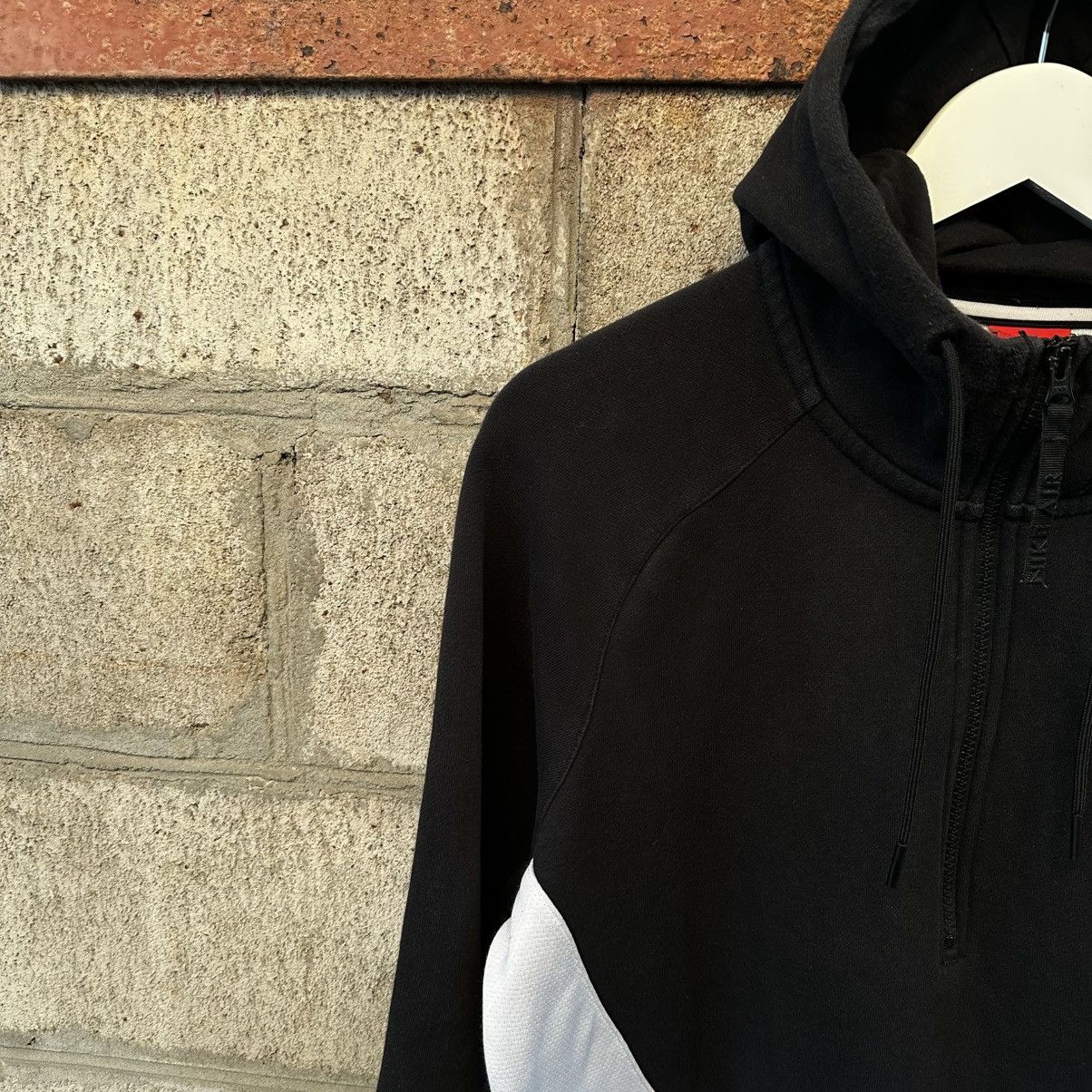 Nike Vintage Nike Air Max Zip 1/4 Hoodie Y2K 00s USA Hype Trend Size US L / EU 52-54 / 3 - 6 Thumbnail