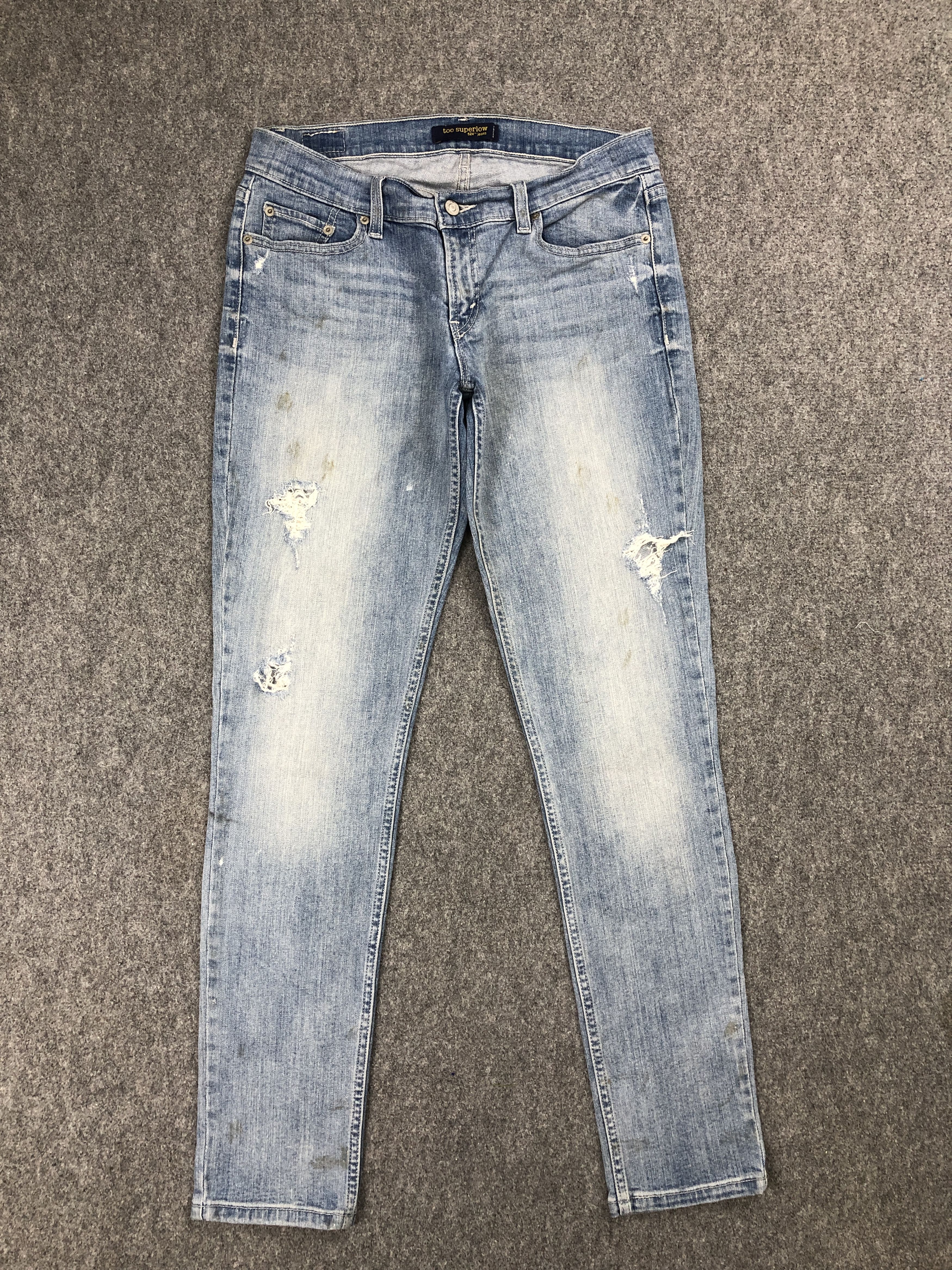 image of Stoned Washed Vintage Levis 524 Jeans in Blue Denim, Men's (Size 32)