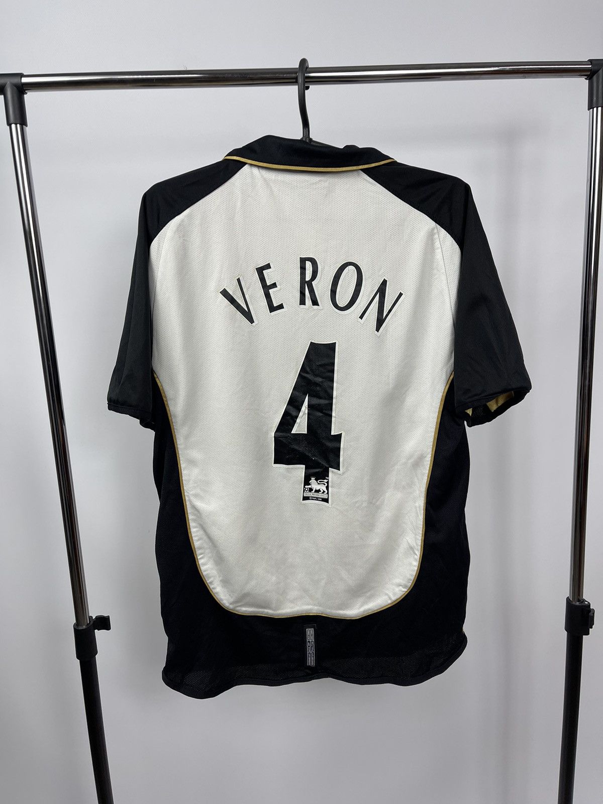 Umbro Manchester United Away football shirt 2001 #4 Veron Jersey S Size US S / EU 44-46 / 1 - 1 Thumbnail