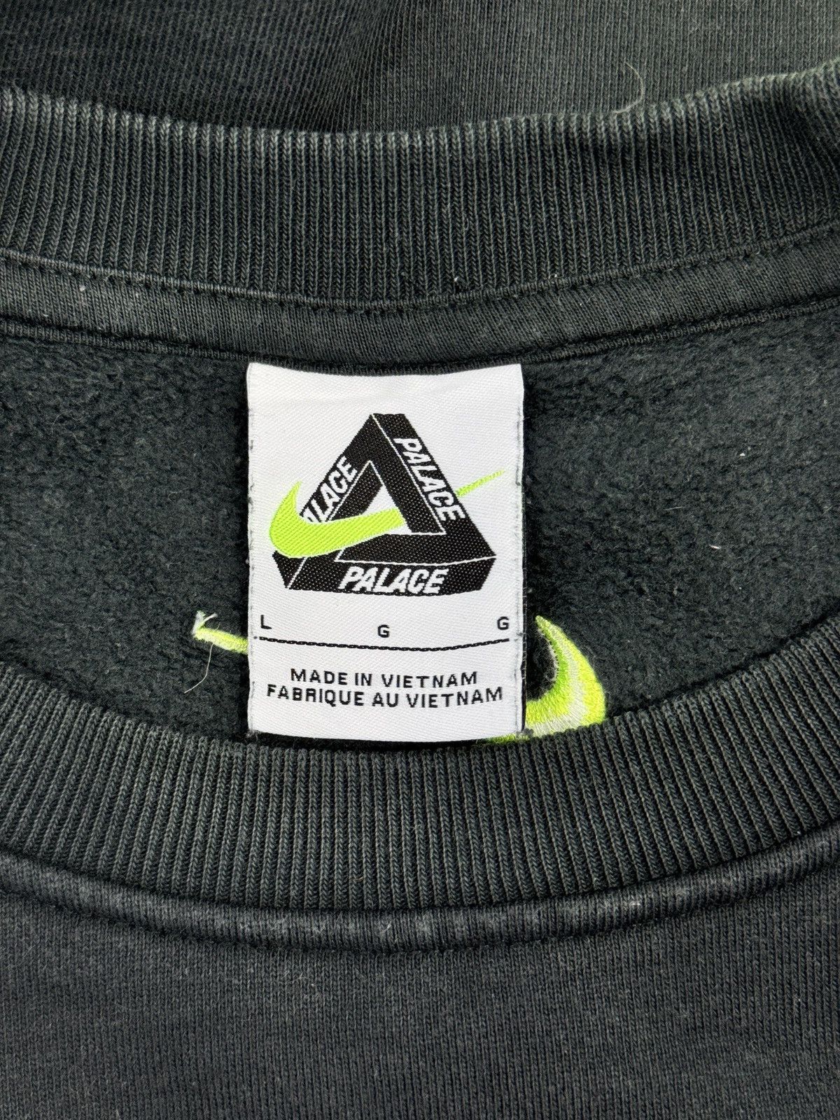 Palace x NIKE P90 CREWNECK FOOTBALL WARM-UP SWEATSHIRT Size US L / EU 52-54 / 3 - 3 Thumbnail