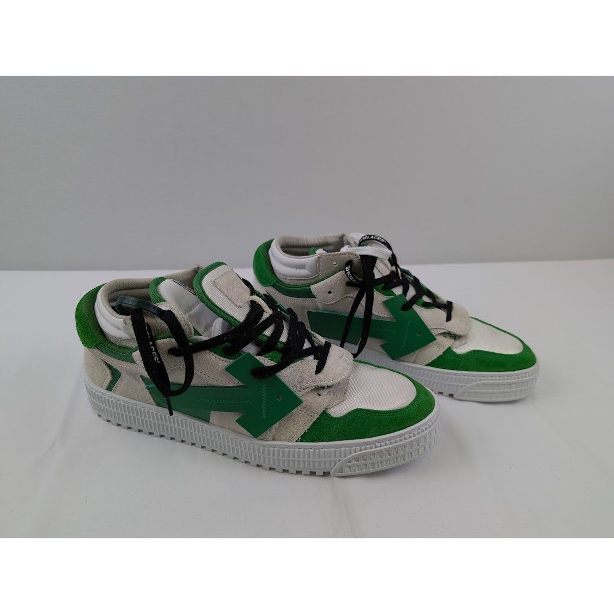 Off-White o1rshd1 Floating Arrow Sneakers in White / Green Size US 13 / EU 46 - 11 Thumbnail