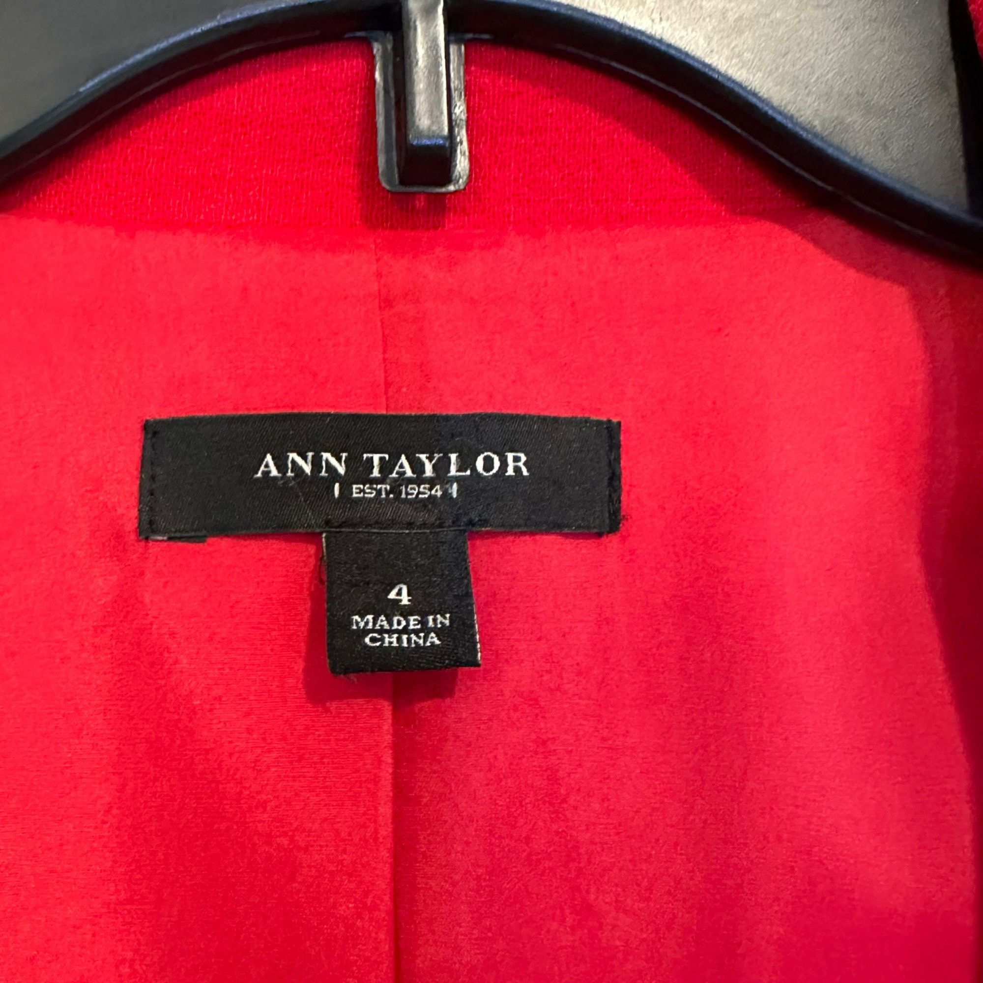 Ann Taylor ✨Ann Taylor Size 4/ Women's Red Elegant Long sleeve Blazer J Size S / US 4 / IT 40 - 3 Thumbnail