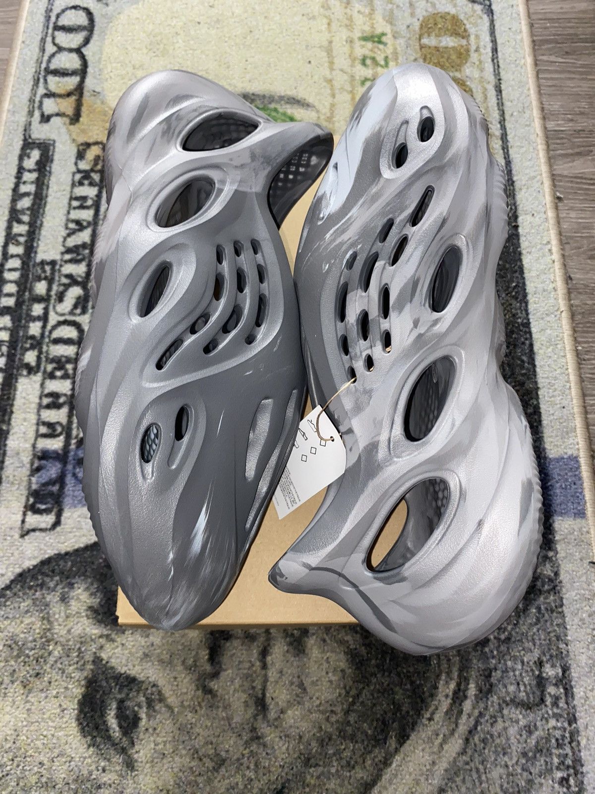 Adidas × Kanye West adidas Yeezy Foam RNNR MX Granite Size US 5 / EU 37 - 1 Thumbnail