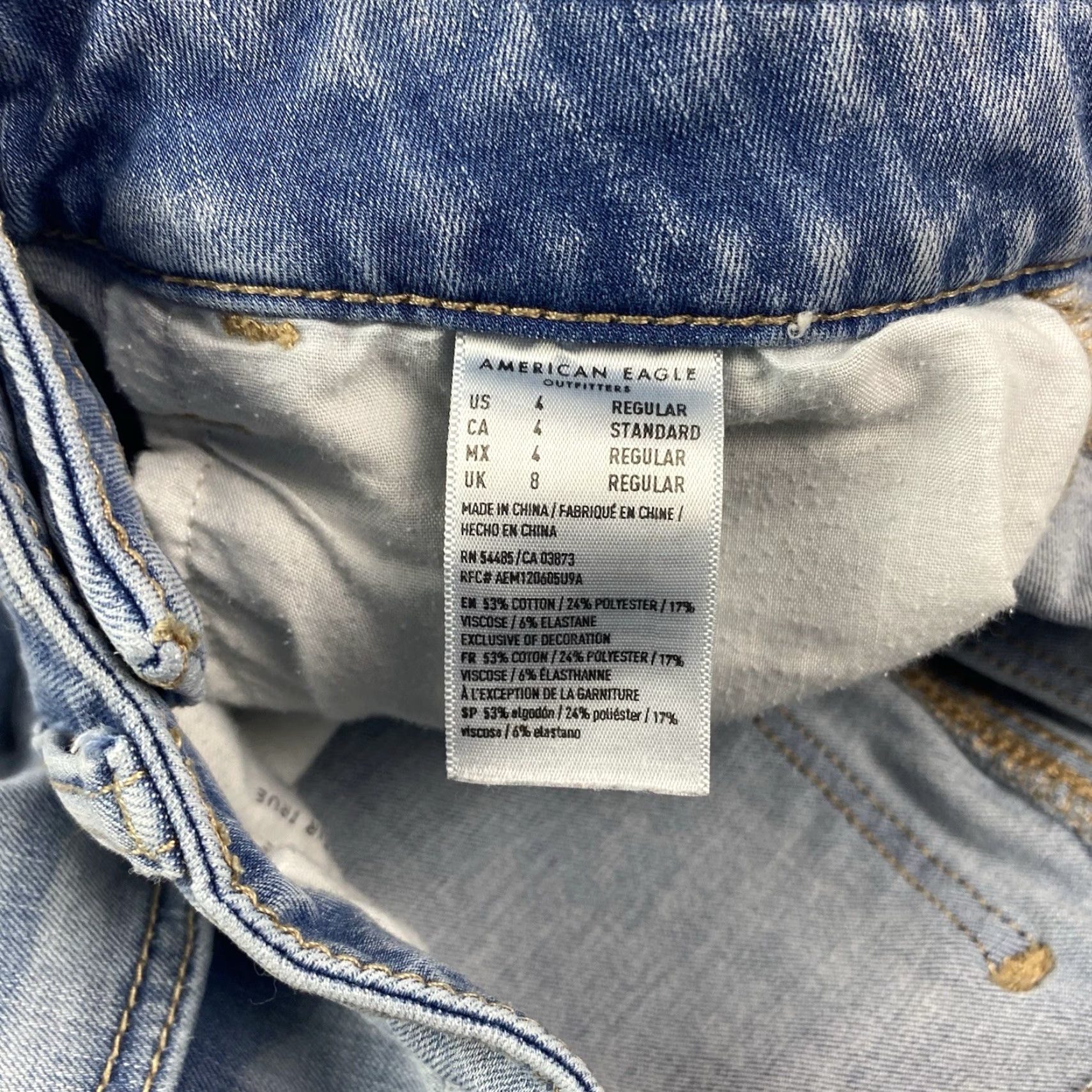 American Eagle Outfitters American Eagle Jeans Junior Teen Size 4 Jegging Light Wash Distressed Frayed Hem Size 27" / US 4 / IT 40 - 6 Thumbnail